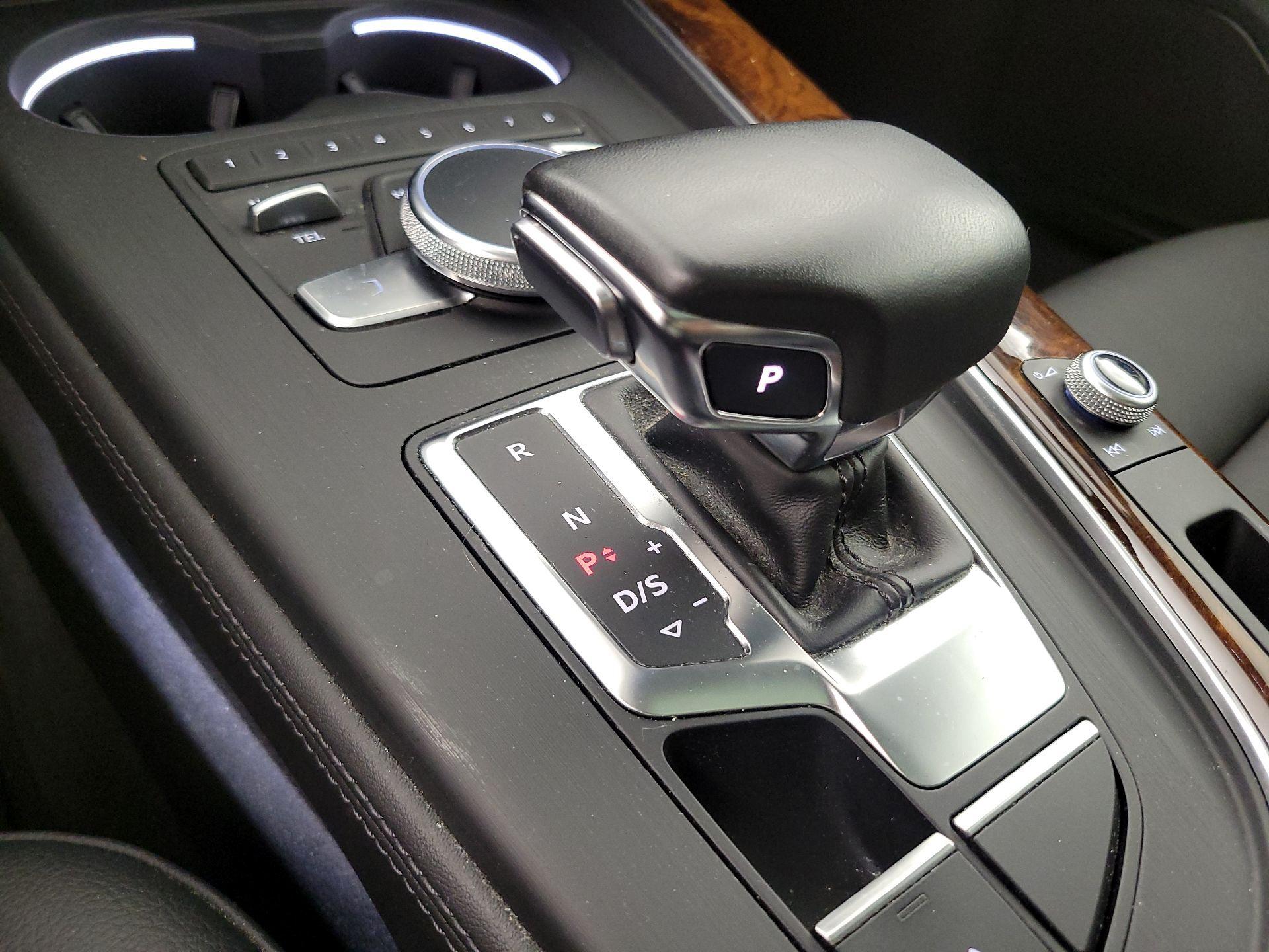 Thumbnail: 2019 Audi A4 - 18