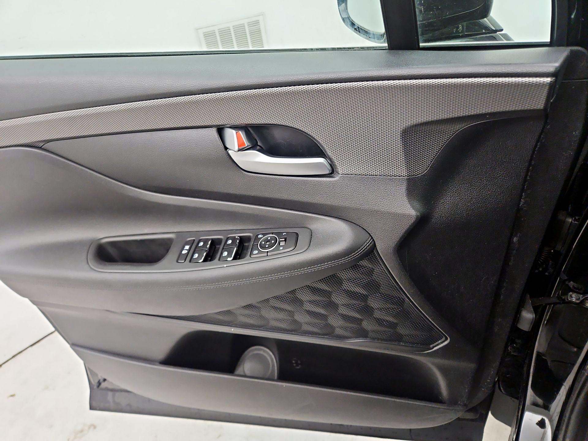 Thumbnail: 2019 Hyundai Santa Fe - 12