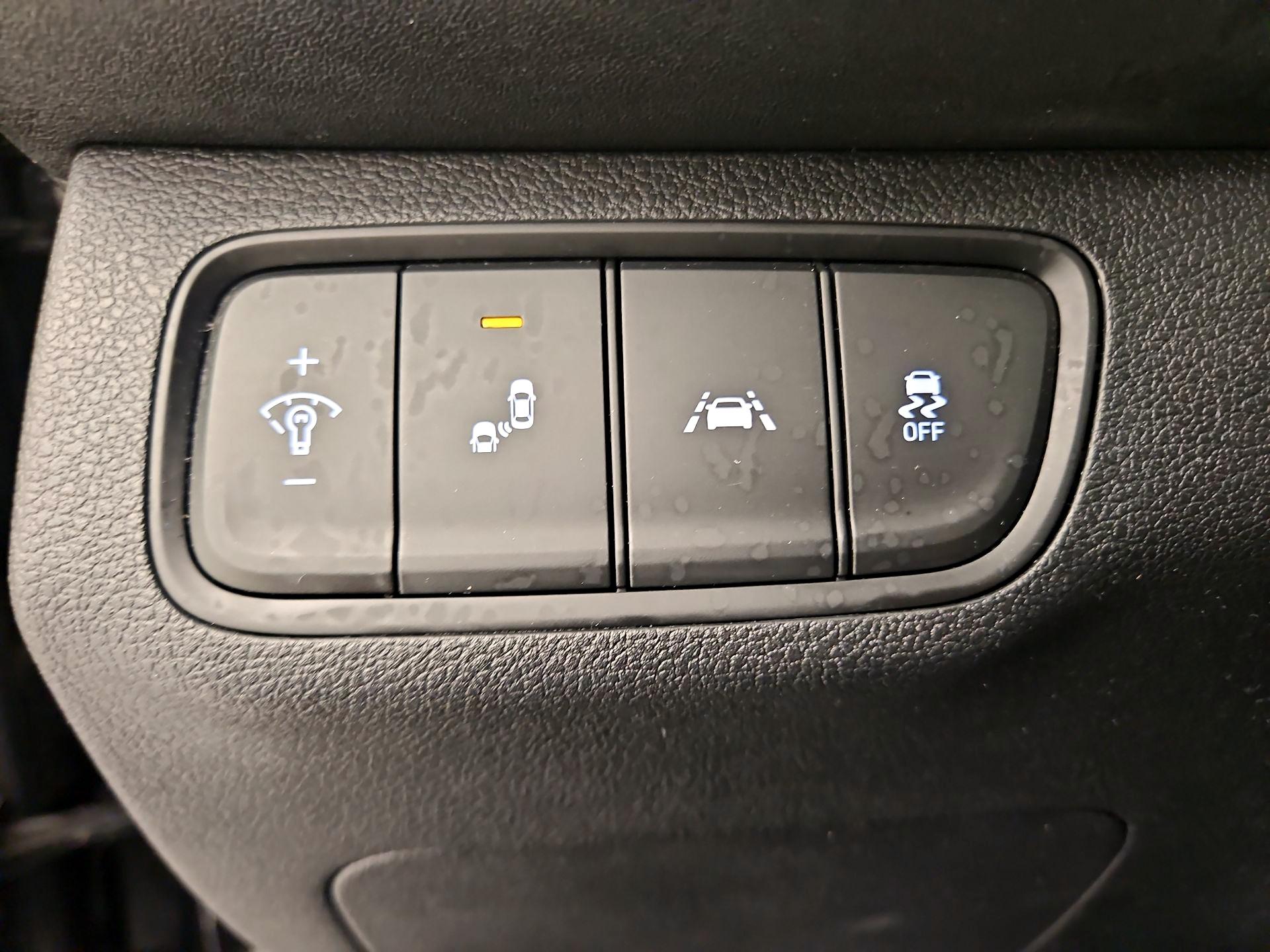 Thumbnail: 2019 Hyundai Santa Fe - 13