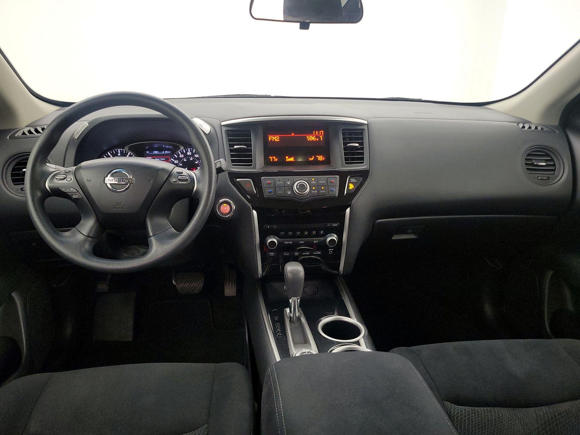 Thumbnail: 2015 Nissan Pathfinder - 9