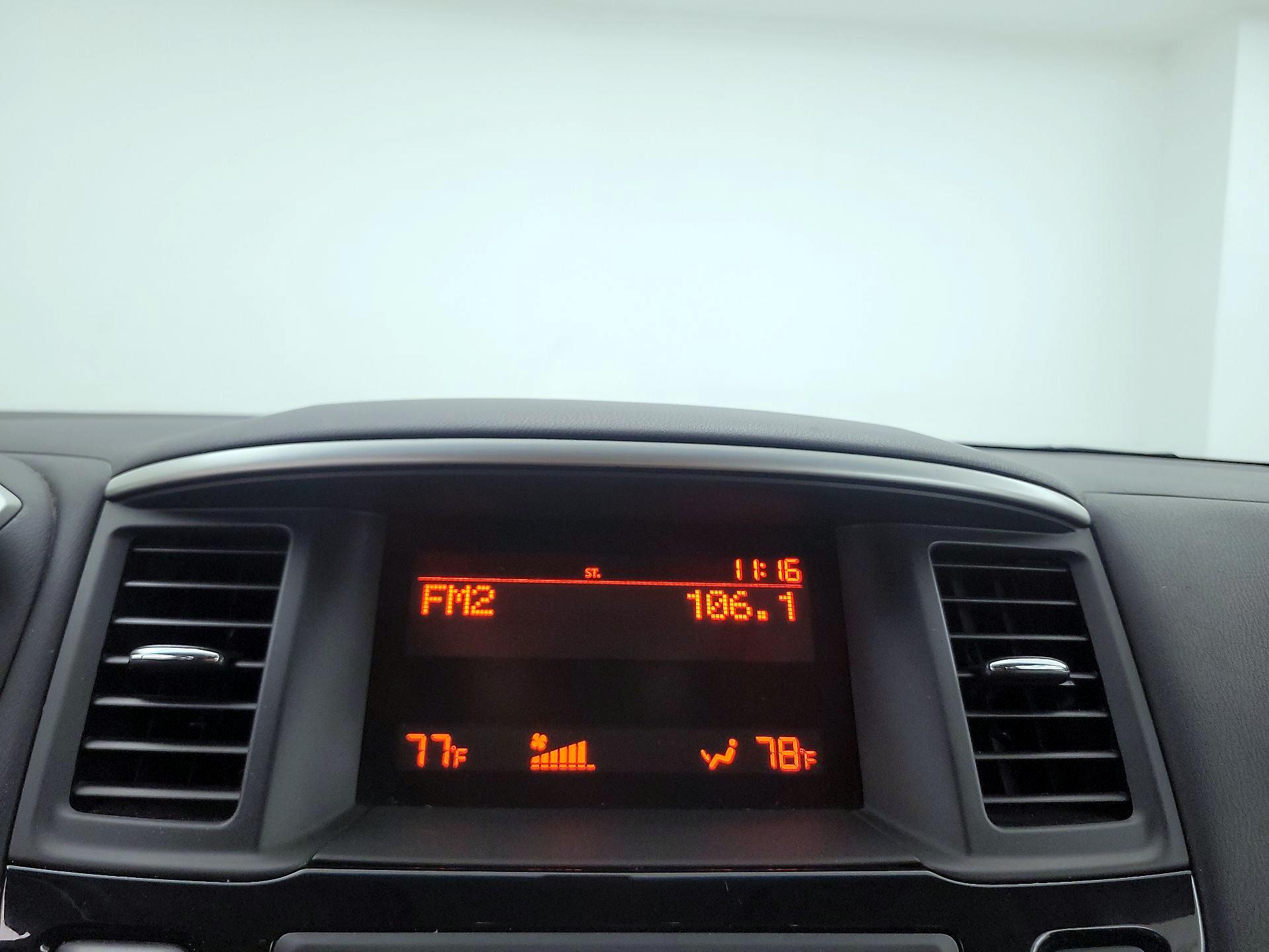 Thumbnail: 2015 Nissan Pathfinder - 14