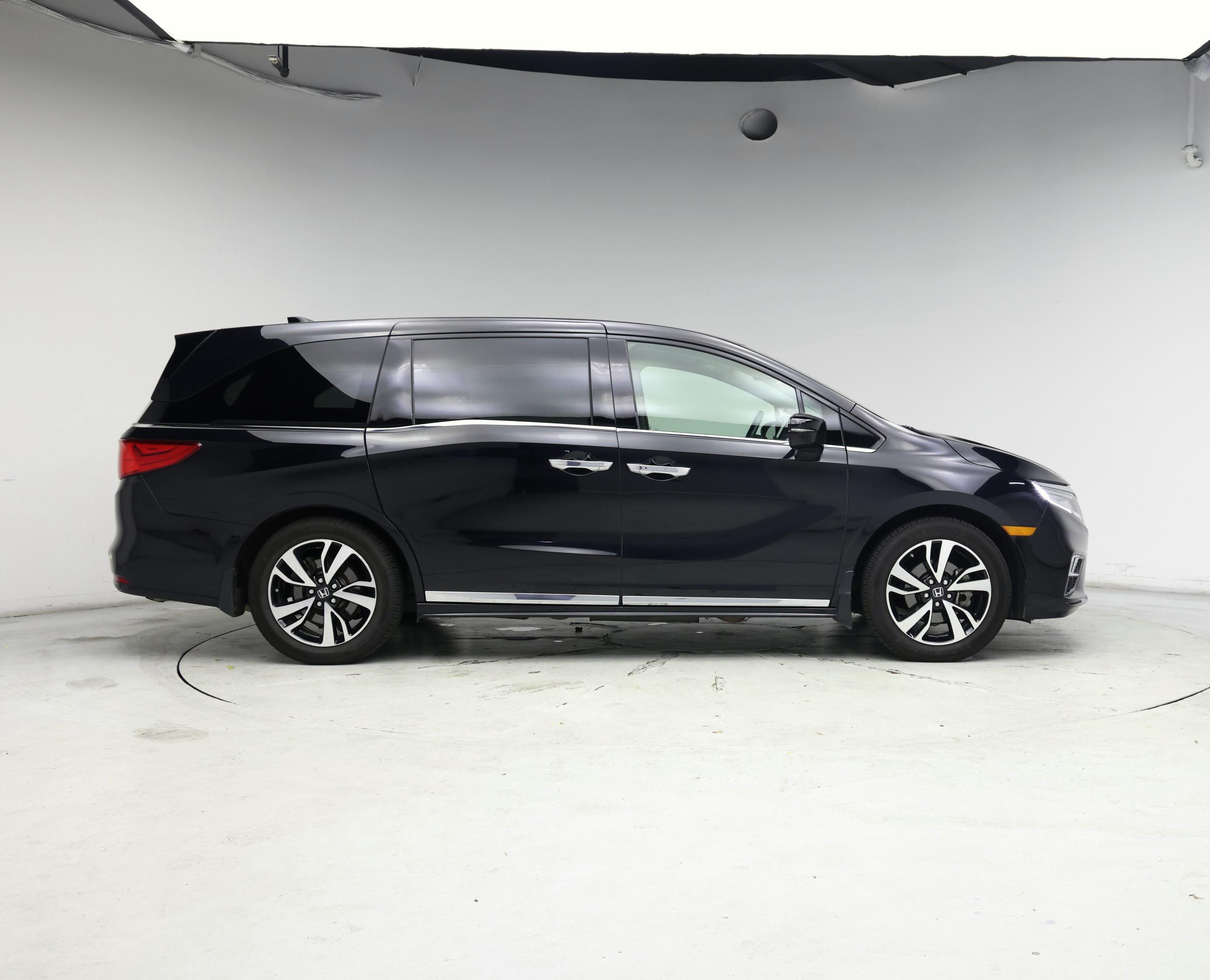 Thumbnail: 2018 Honda Odyssey - 7