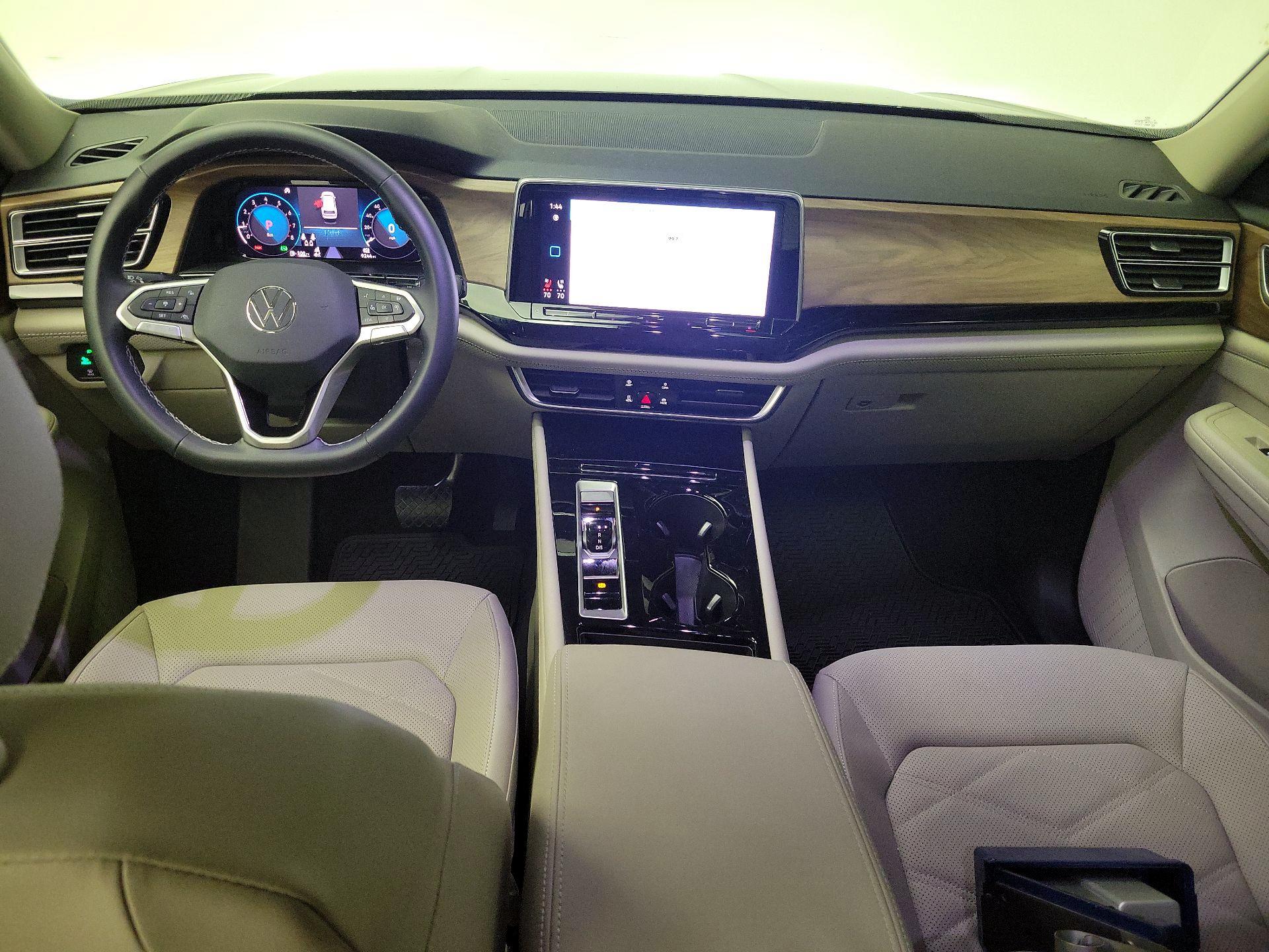 Thumbnail: 2024 Volkswagen Atlas - 9