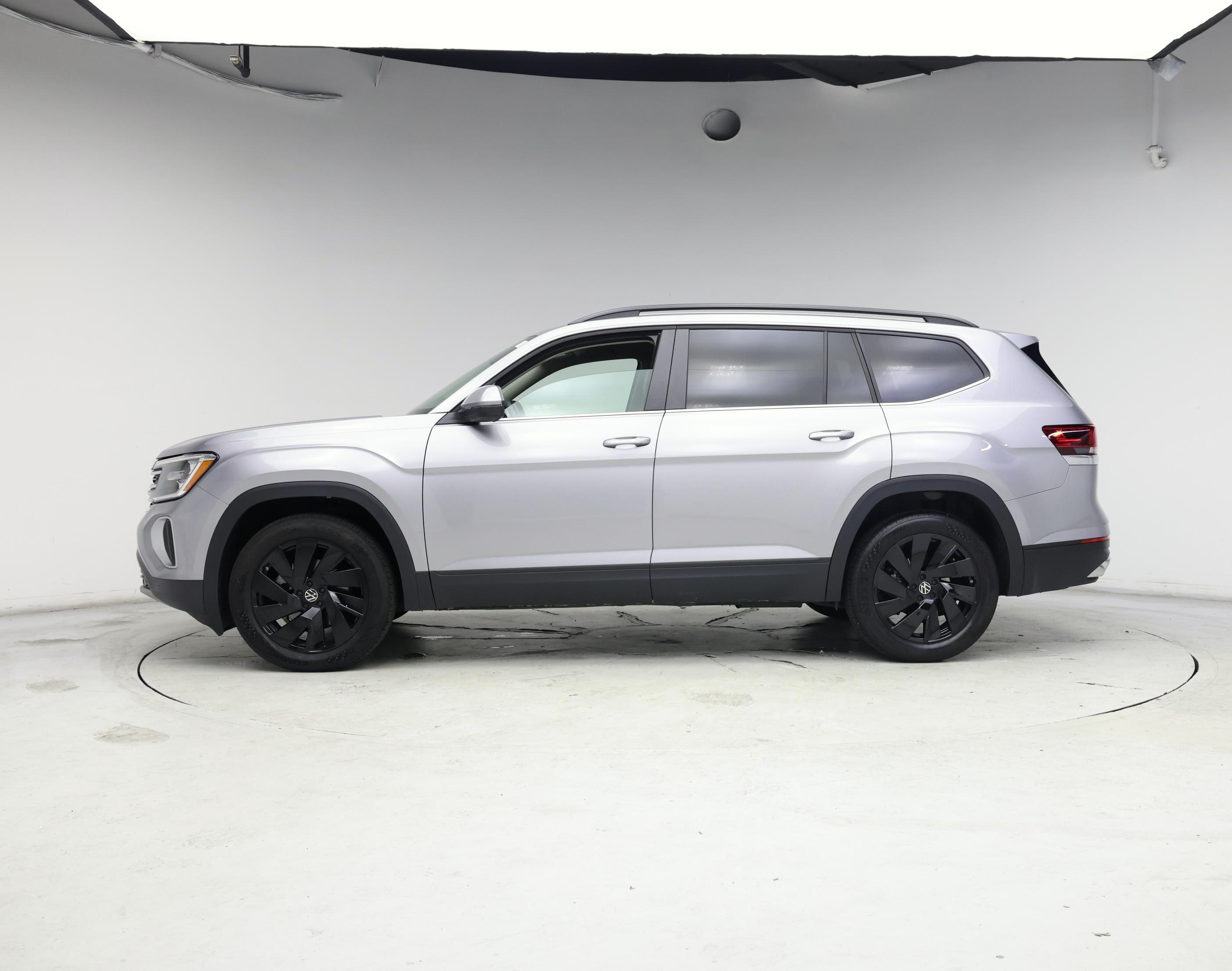 Thumbnail: 2024 Volkswagen Atlas - 3