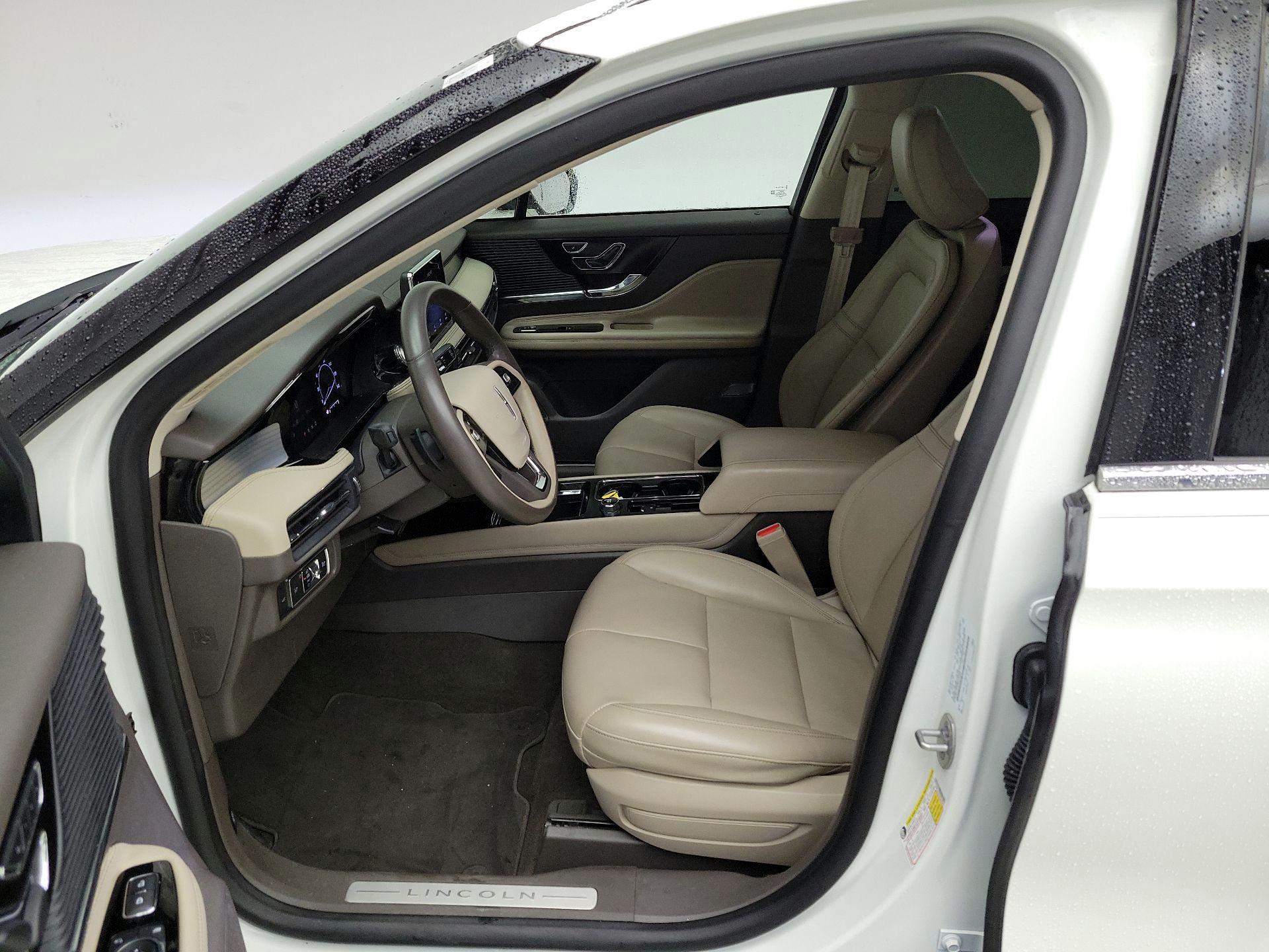 Thumbnail: 2021 Lincoln Corsair - 11