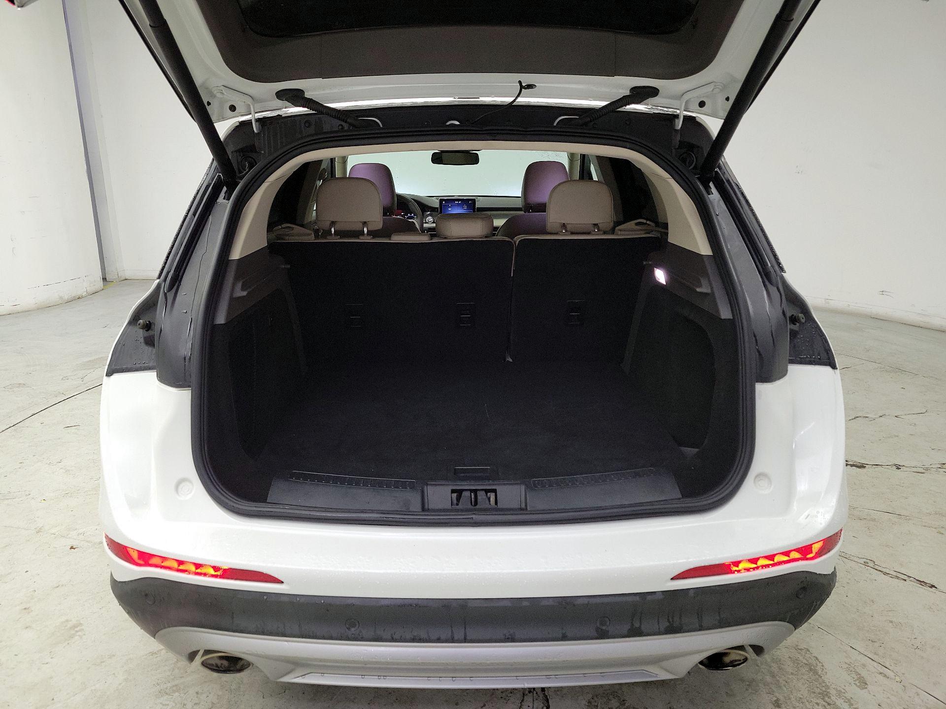 Thumbnail: 2021 Lincoln Corsair - 20