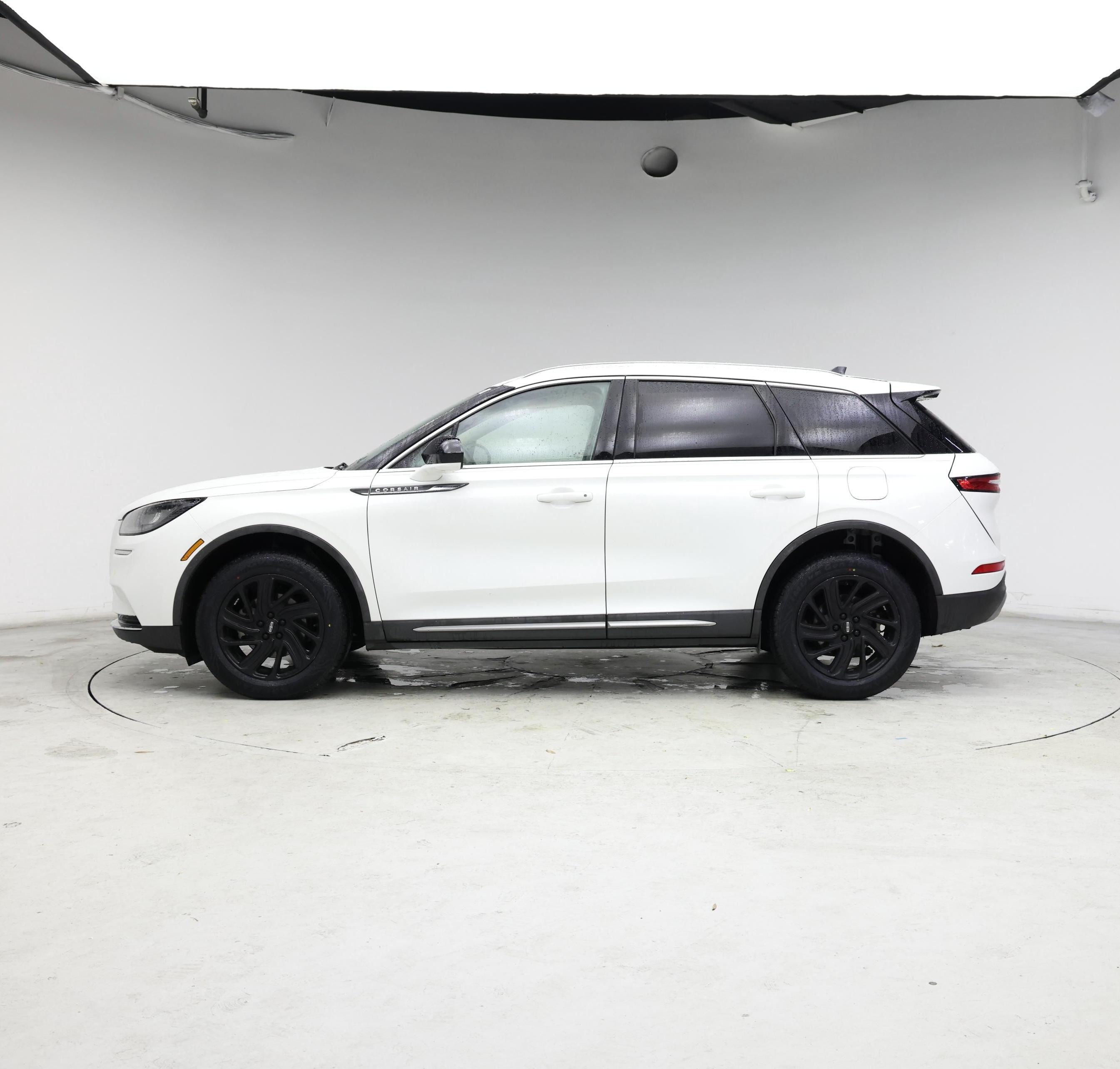 Thumbnail: 2021 Lincoln Corsair - 3