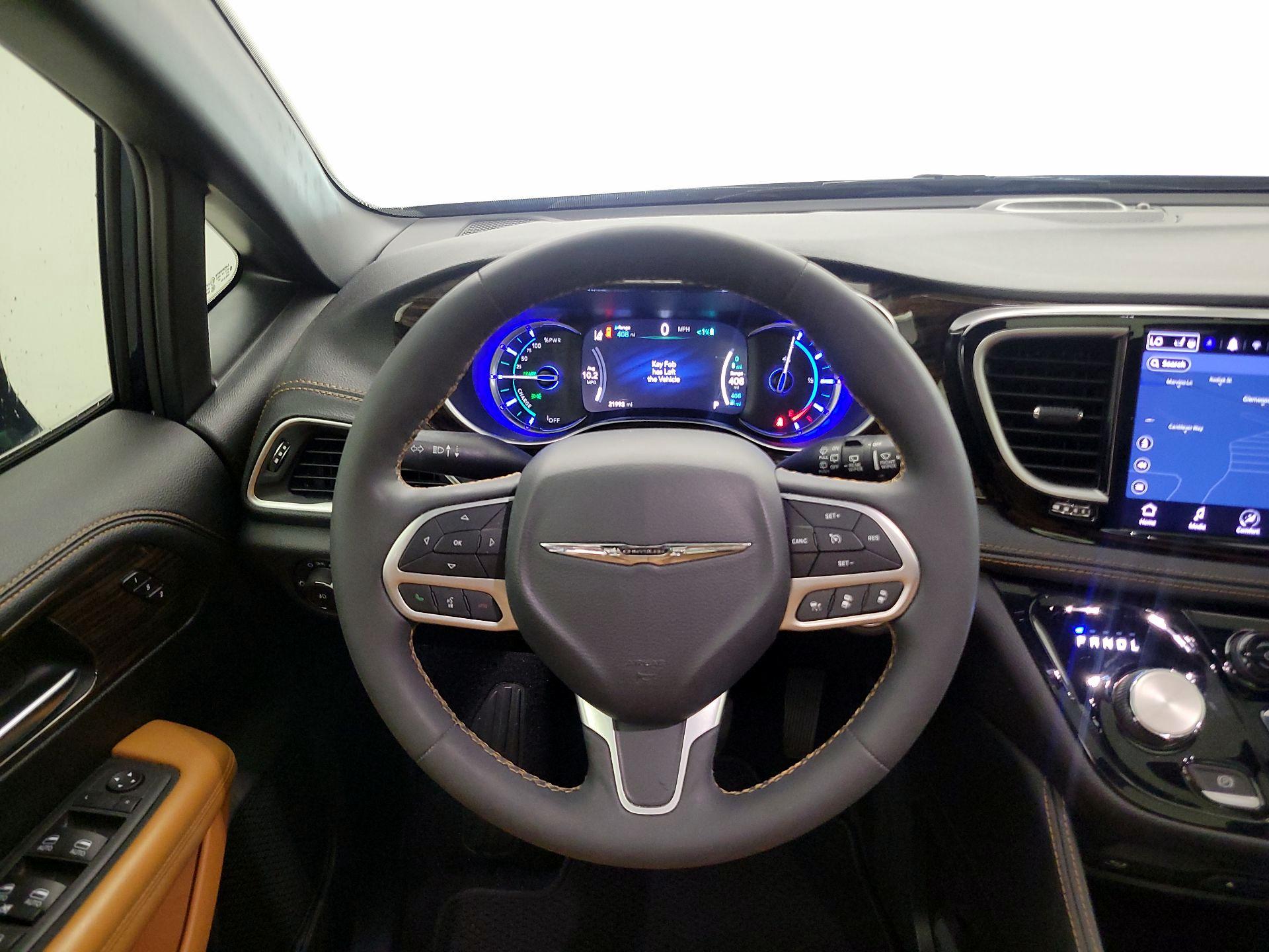 Thumbnail: 2022 Chrysler Pacifica - 10