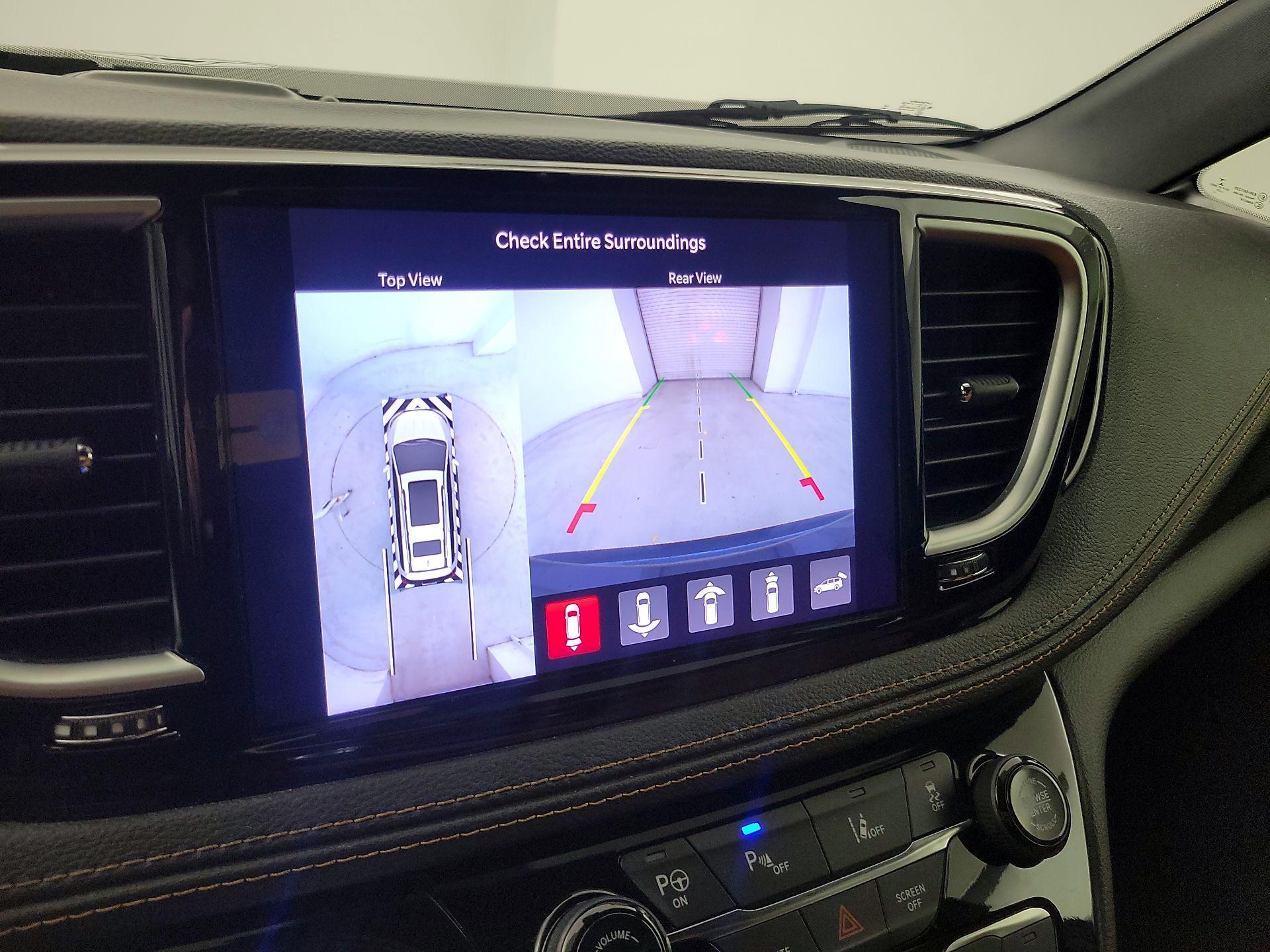 Thumbnail: 2022 Chrysler Pacifica - 15