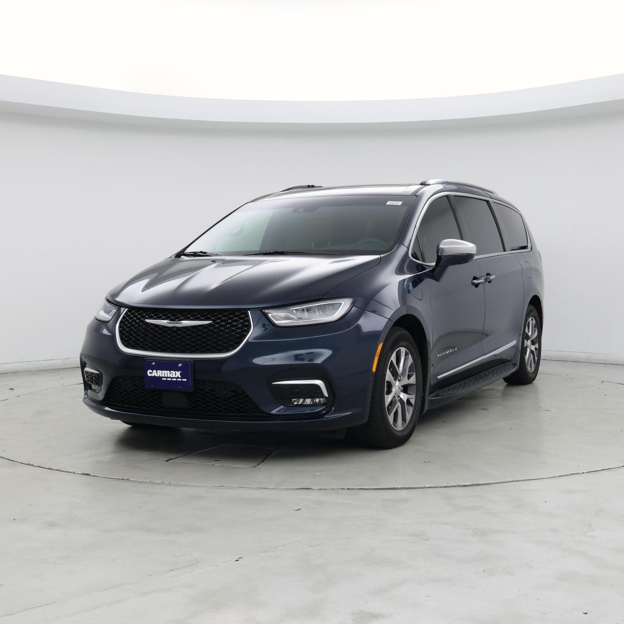 Thumbnail: 2022 Chrysler Pacifica - 4