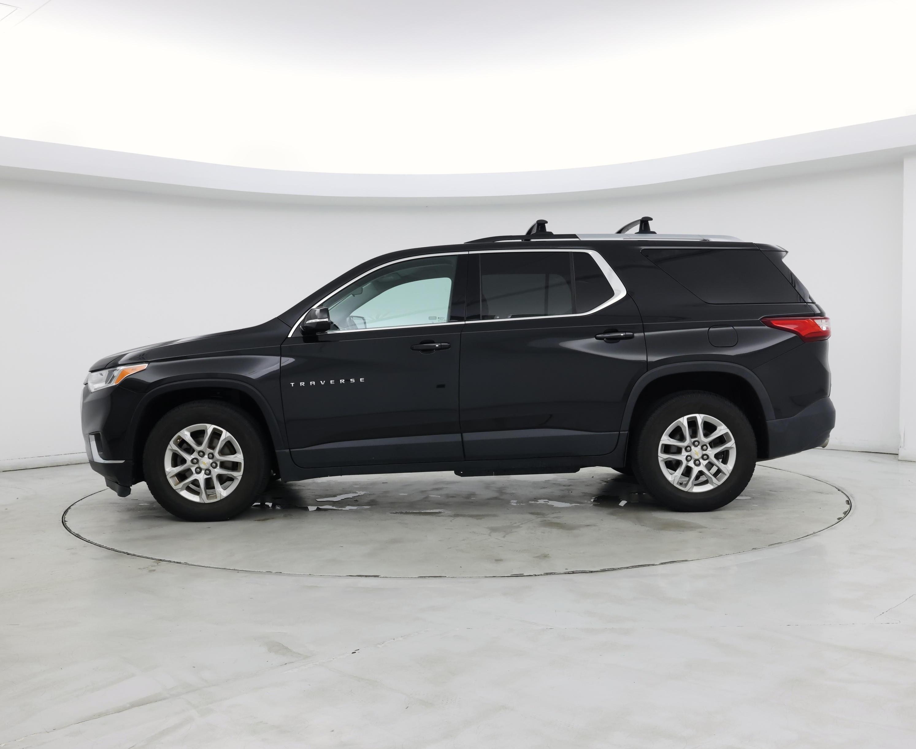 Thumbnail: 2018 Chevrolet Traverse - 3