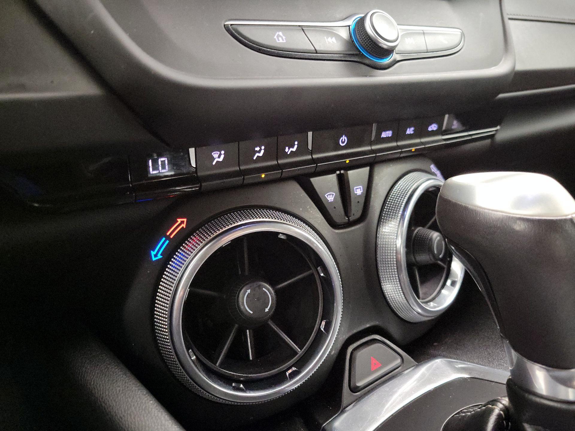 Thumbnail: 2019 Chevrolet Camaro - 16