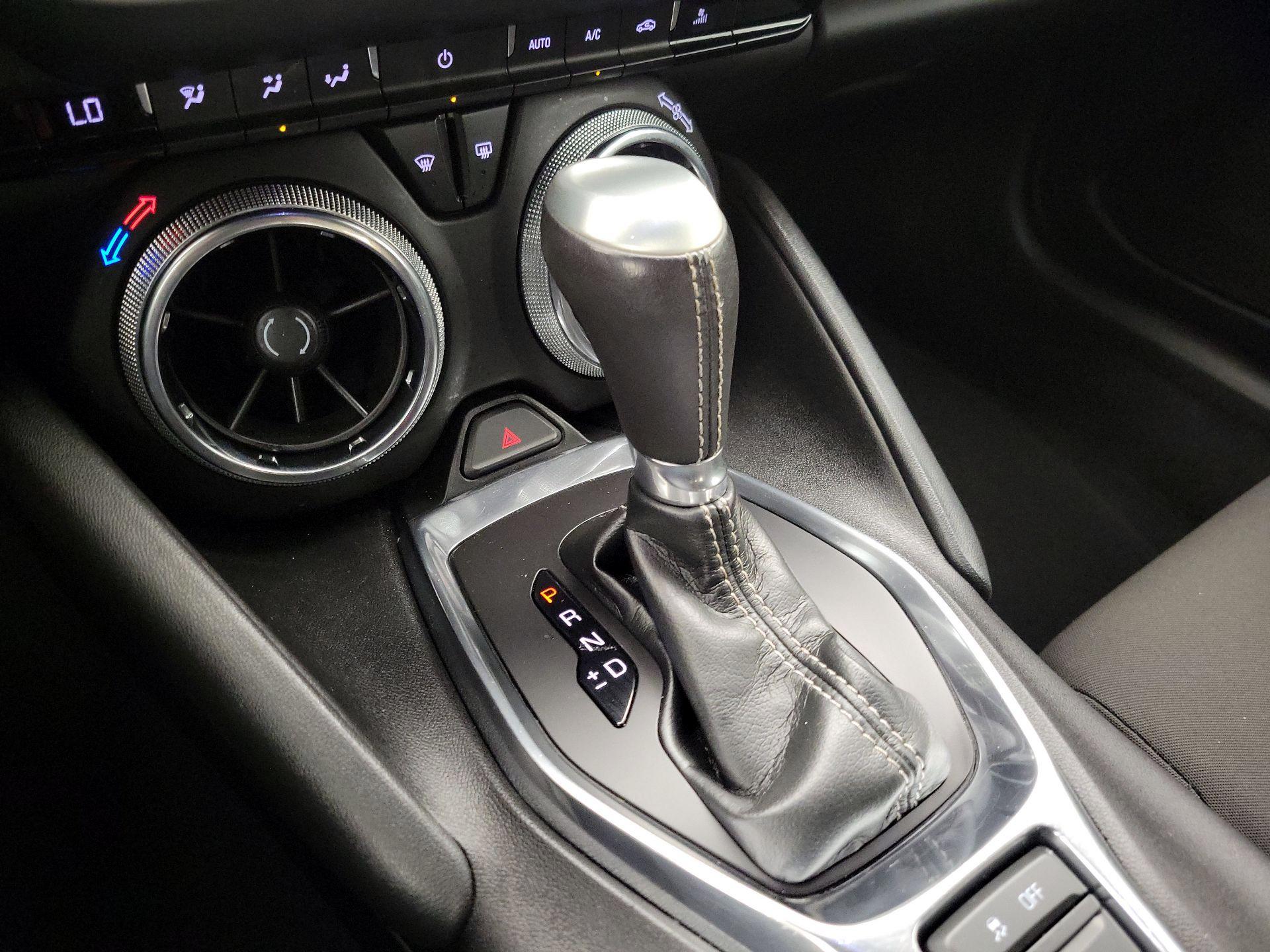 Thumbnail: 2019 Chevrolet Camaro - 17