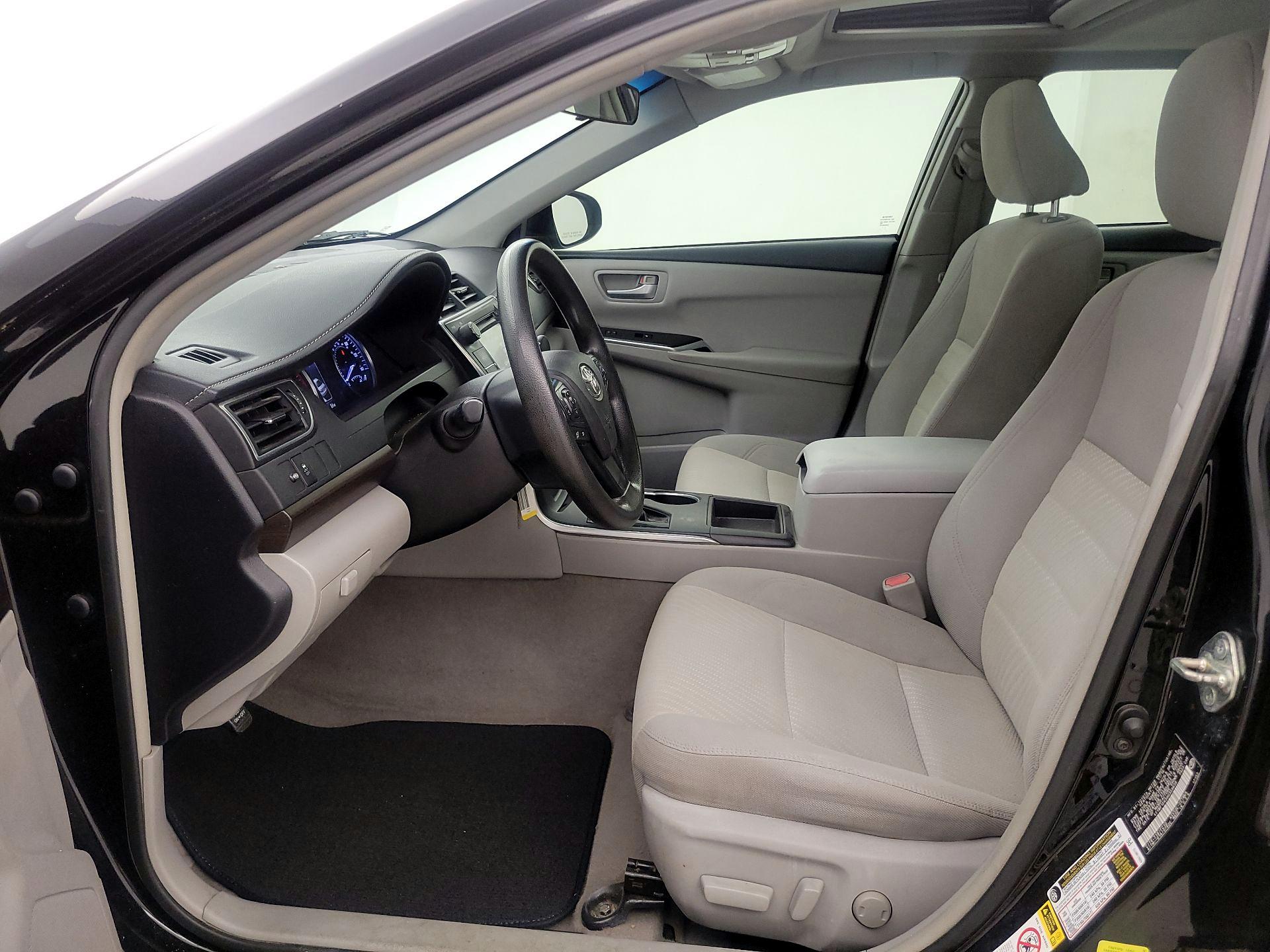 Thumbnail: 2017 Toyota Camry - 11