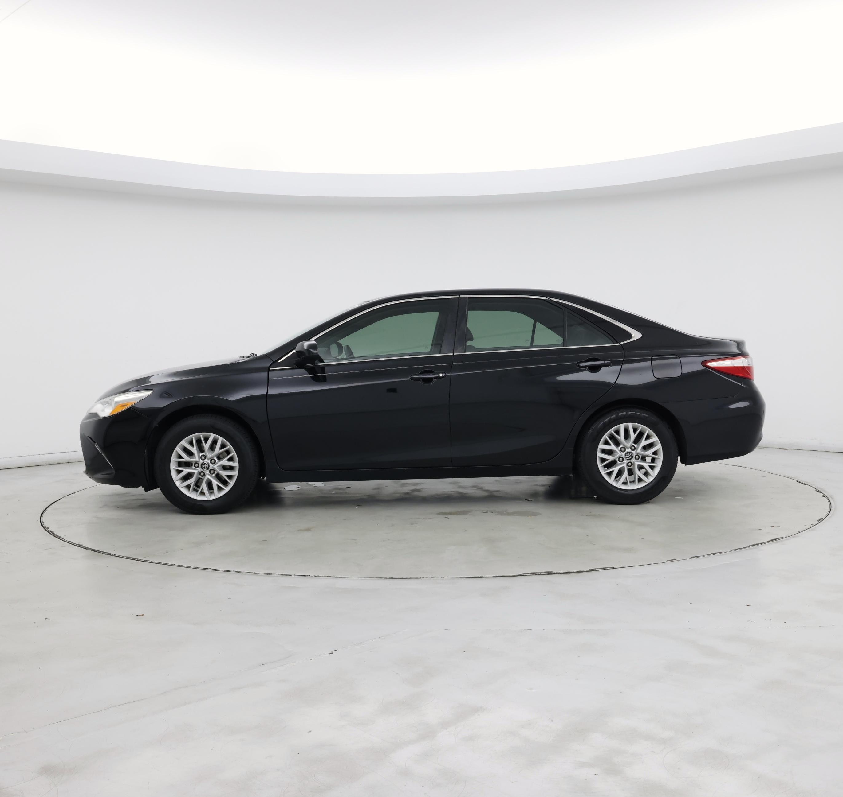 Thumbnail: 2017 Toyota Camry - 3