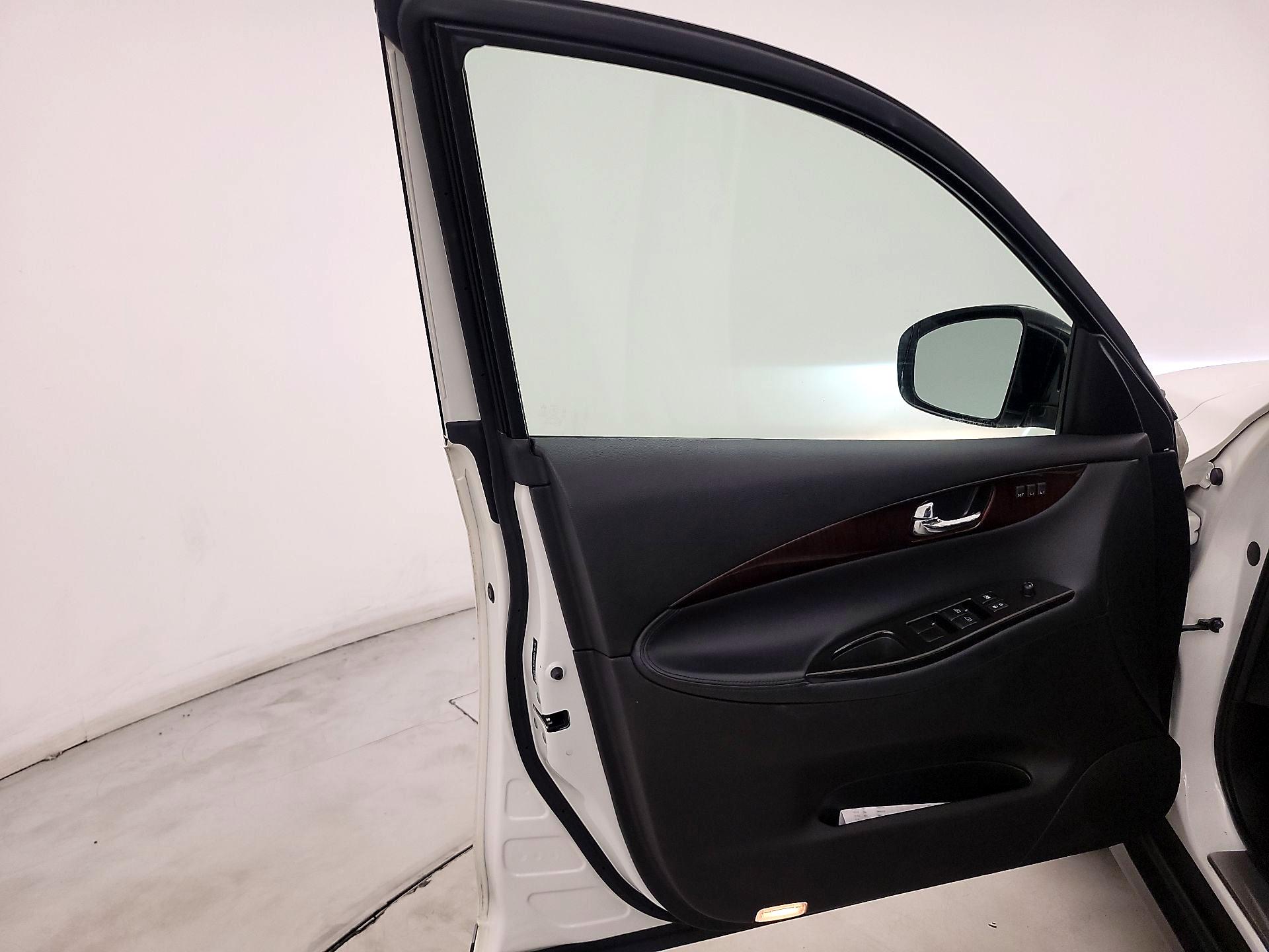 Thumbnail: 2014 INFINITI QX50 - 12