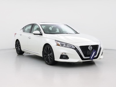 White 2019 Nissan Altima Platinum