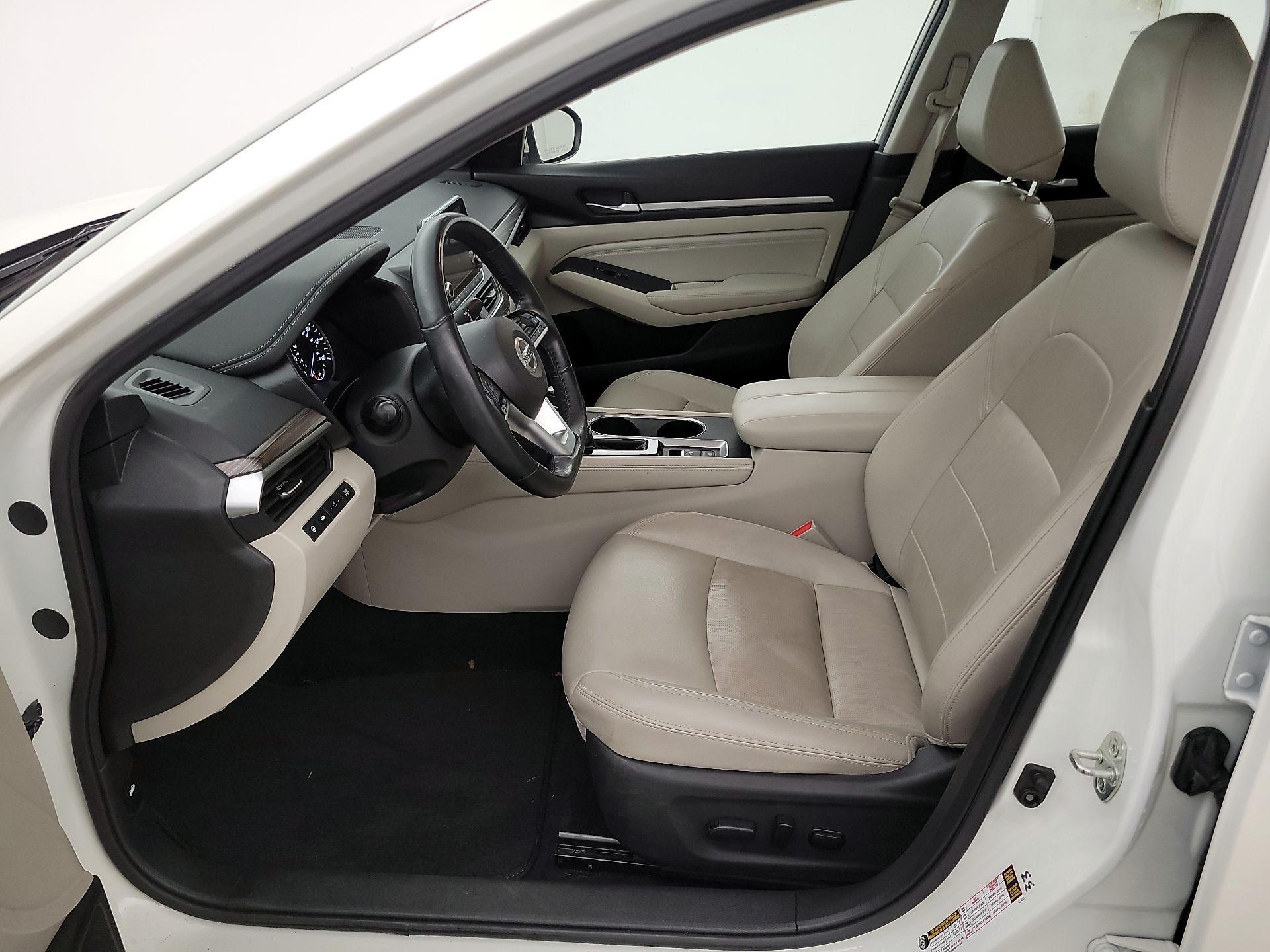 Thumbnail: 2019 Nissan Altima - 11
