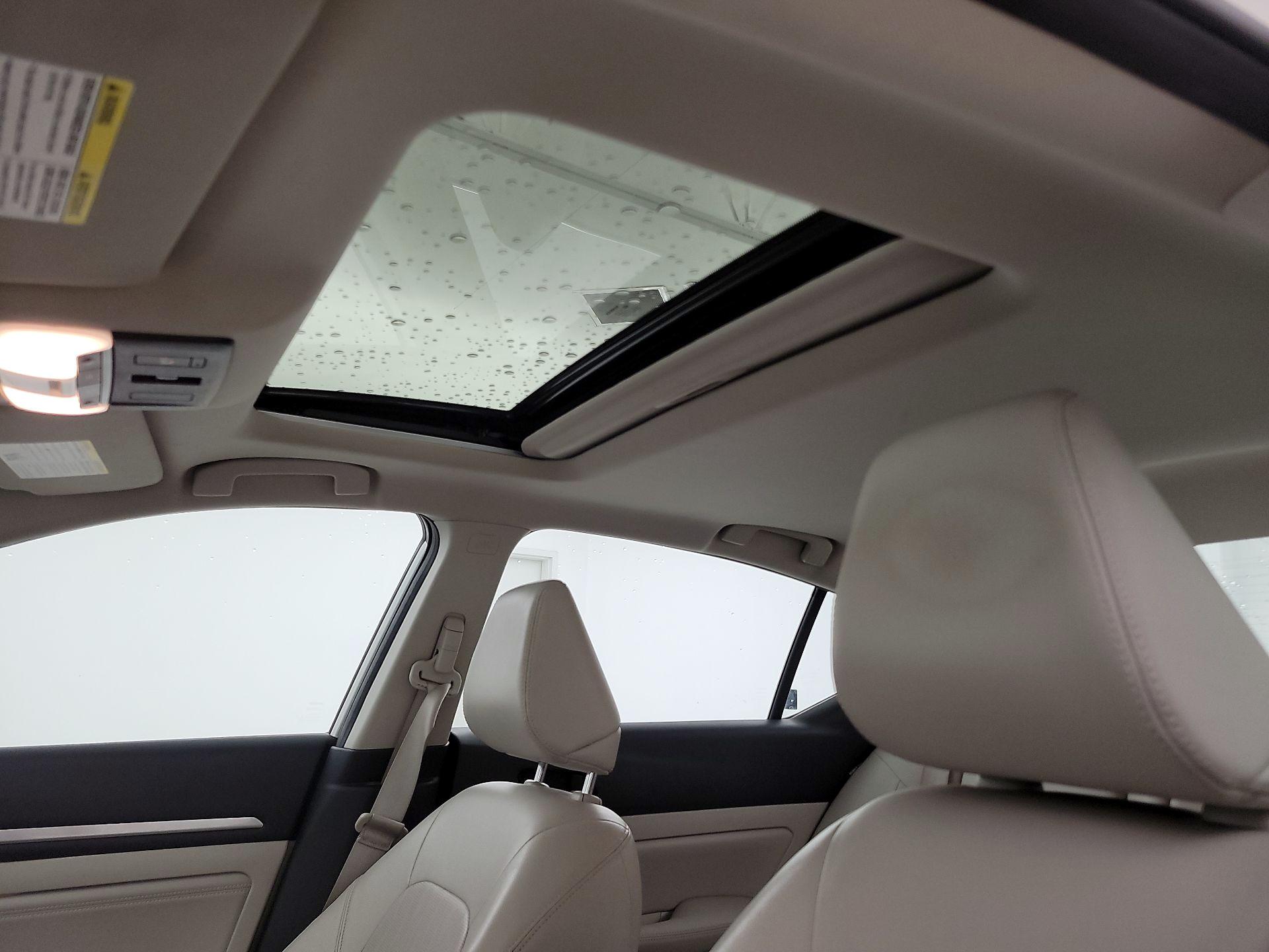 Thumbnail: 2019 Nissan Altima - 20