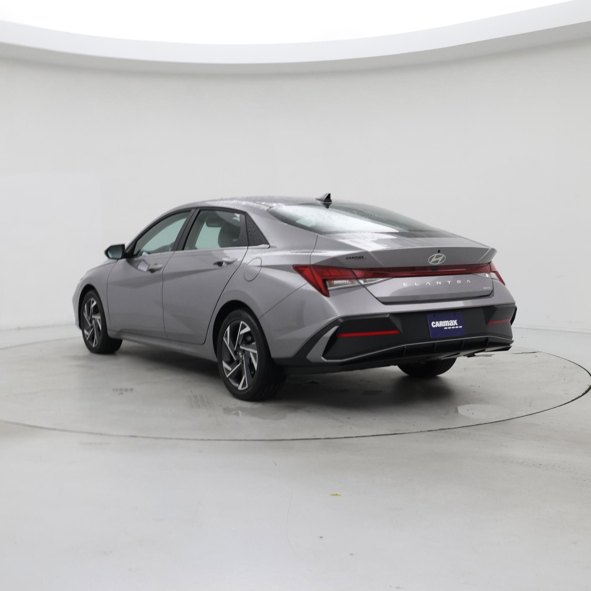 Thumbnail: 2025 Hyundai Elantra - 2