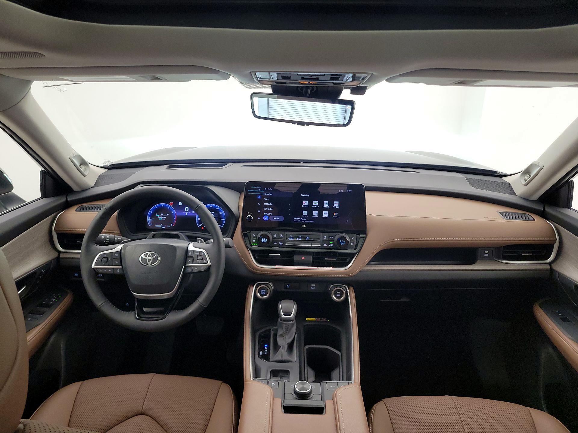 Thumbnail: 2025 Toyota Grand Highlander - 9