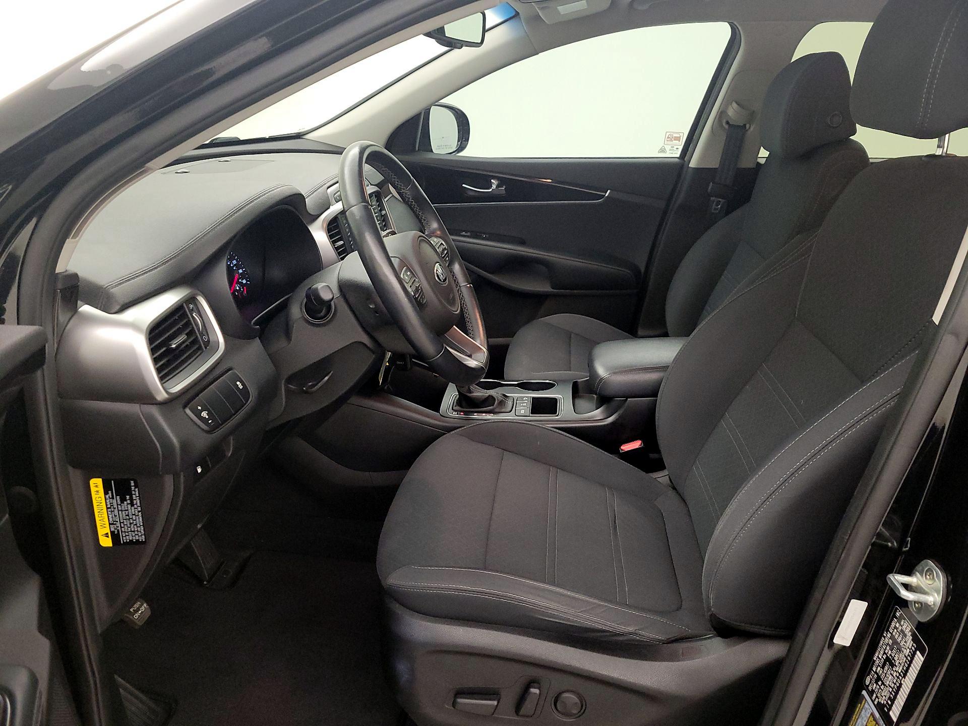 Thumbnail: 2017 Kia Sorento - 11