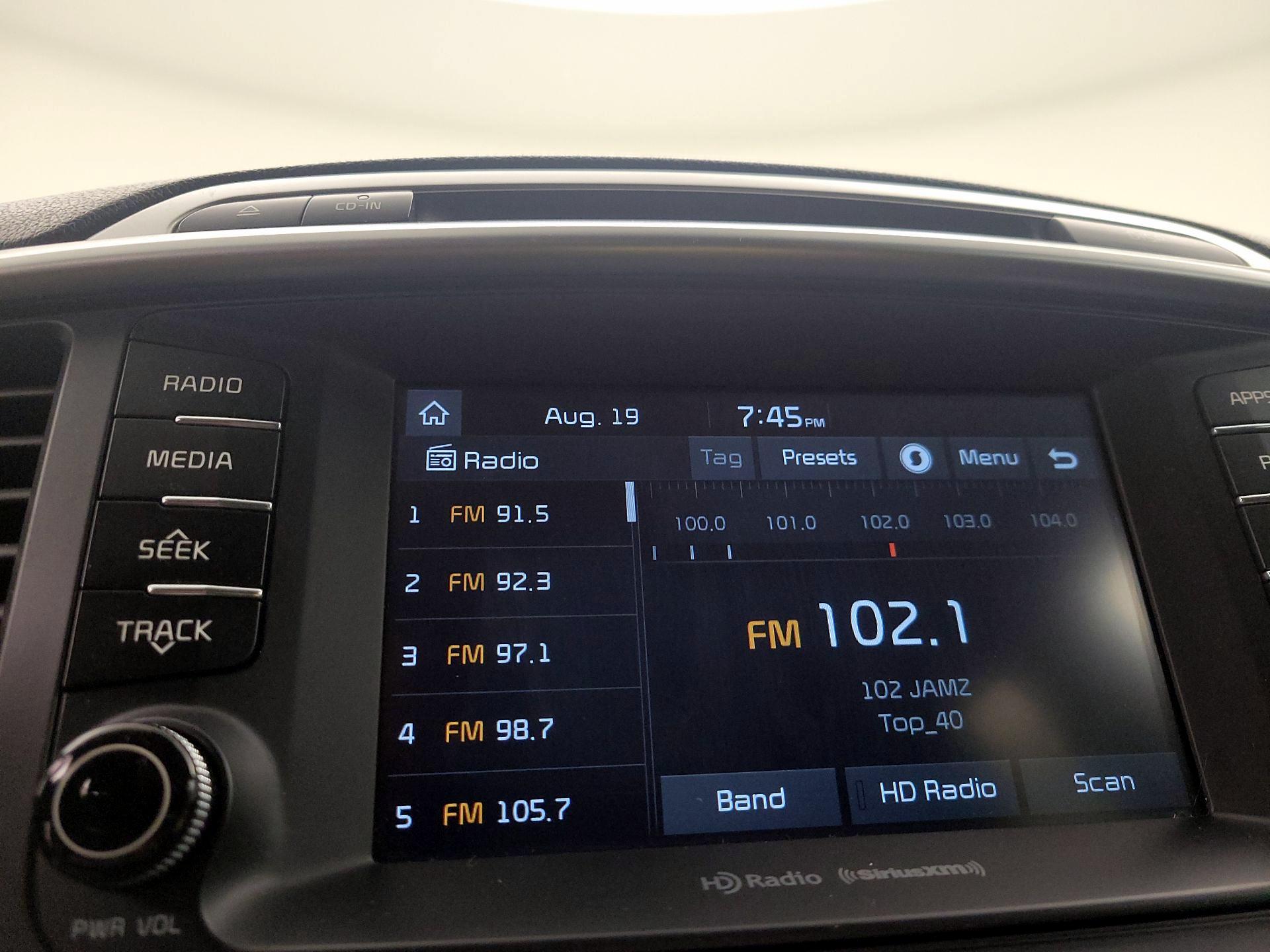 Thumbnail: 2017 Kia Sorento - 15