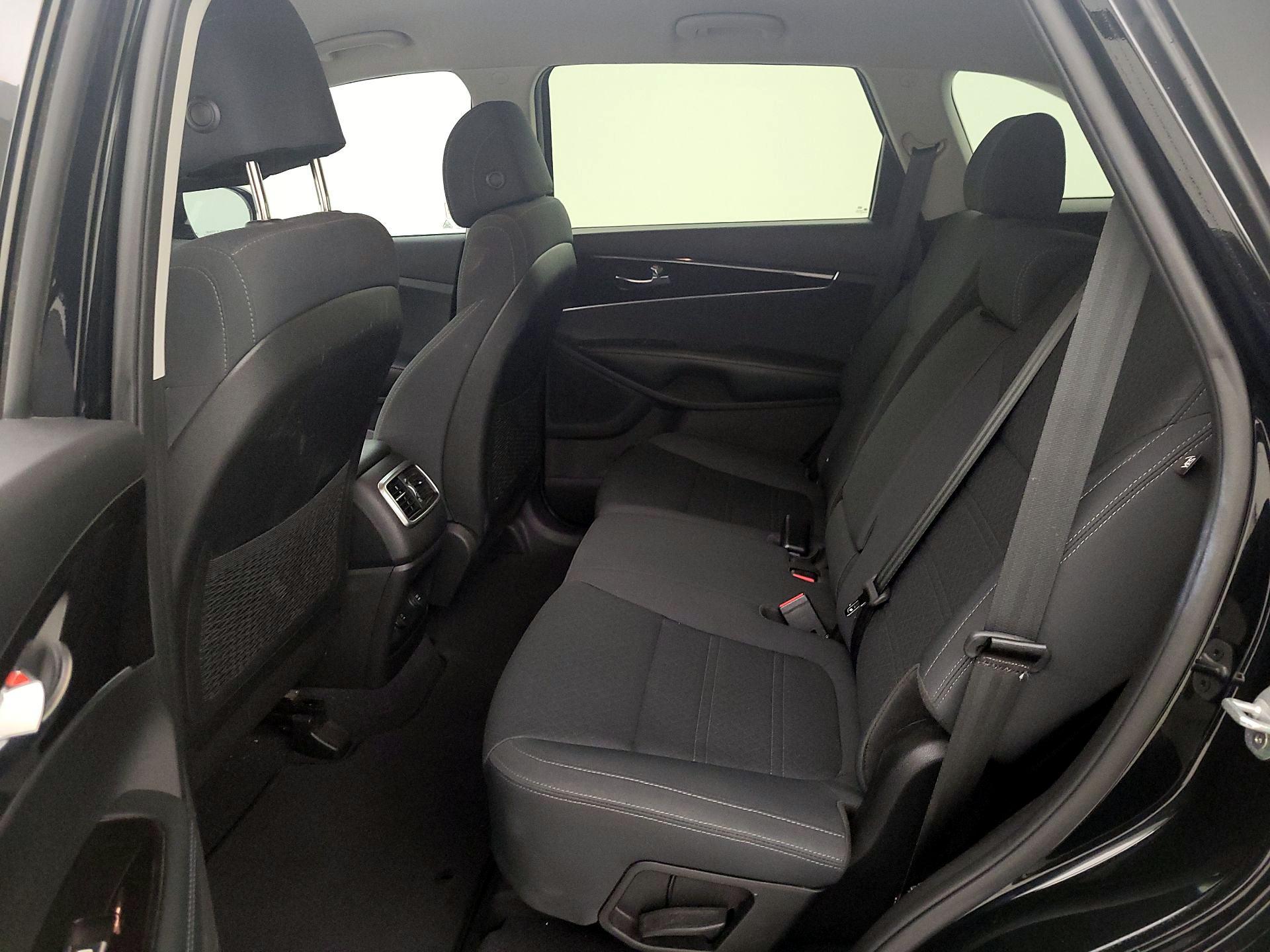 Thumbnail: 2017 Kia Sorento - 19