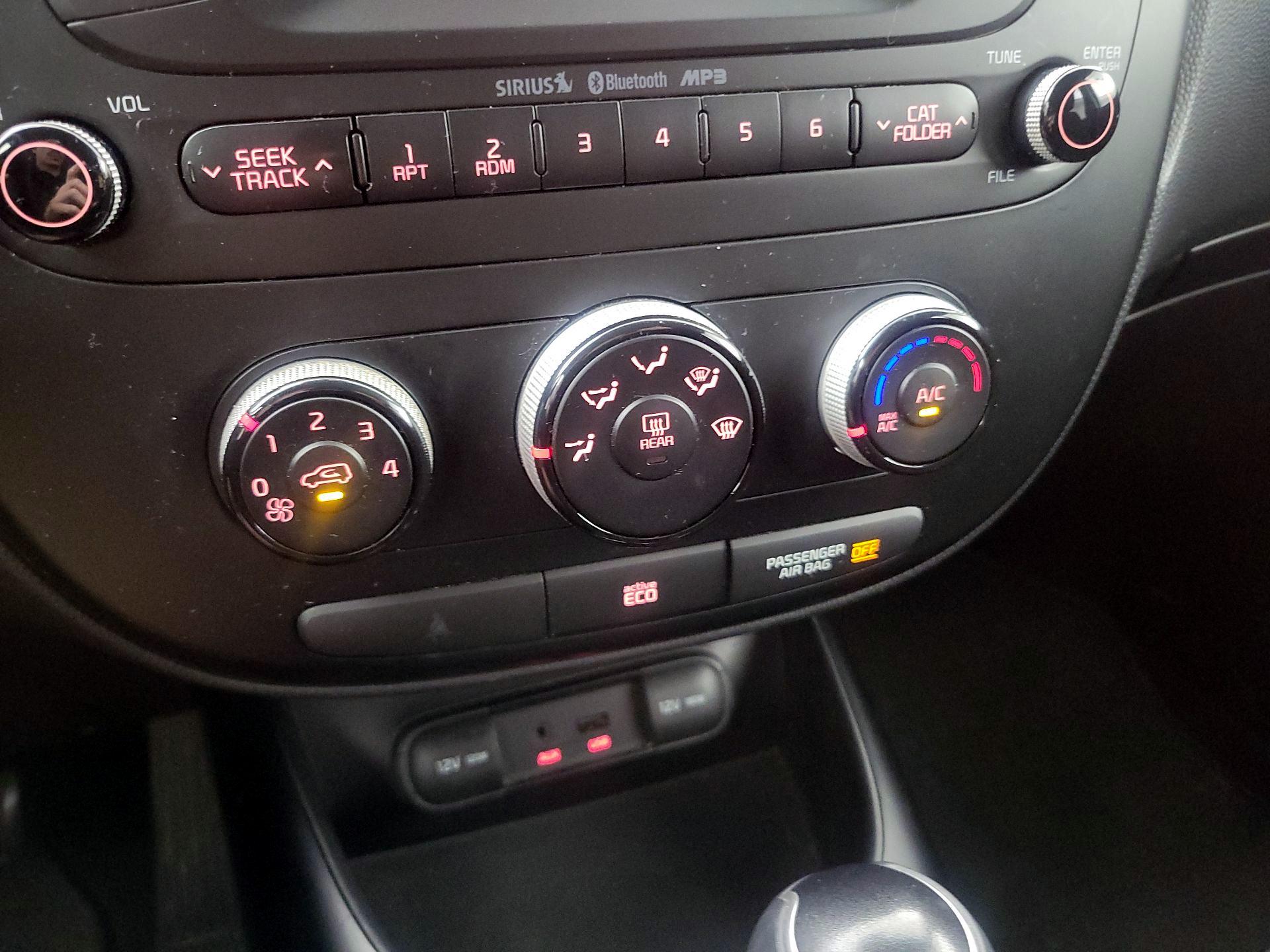 Thumbnail: 2014 Kia Soul - 15