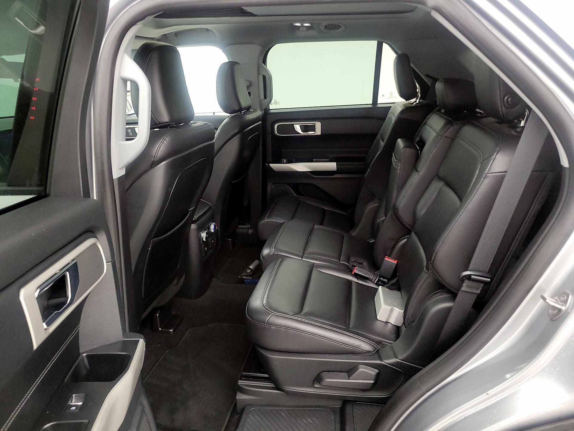 Thumbnail: 2020 Ford Explorer - 20