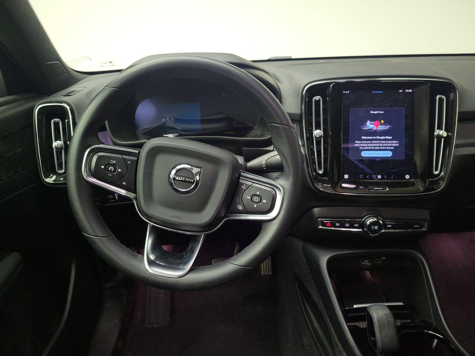 Thumbnail: 2022 Volvo C40 - 10