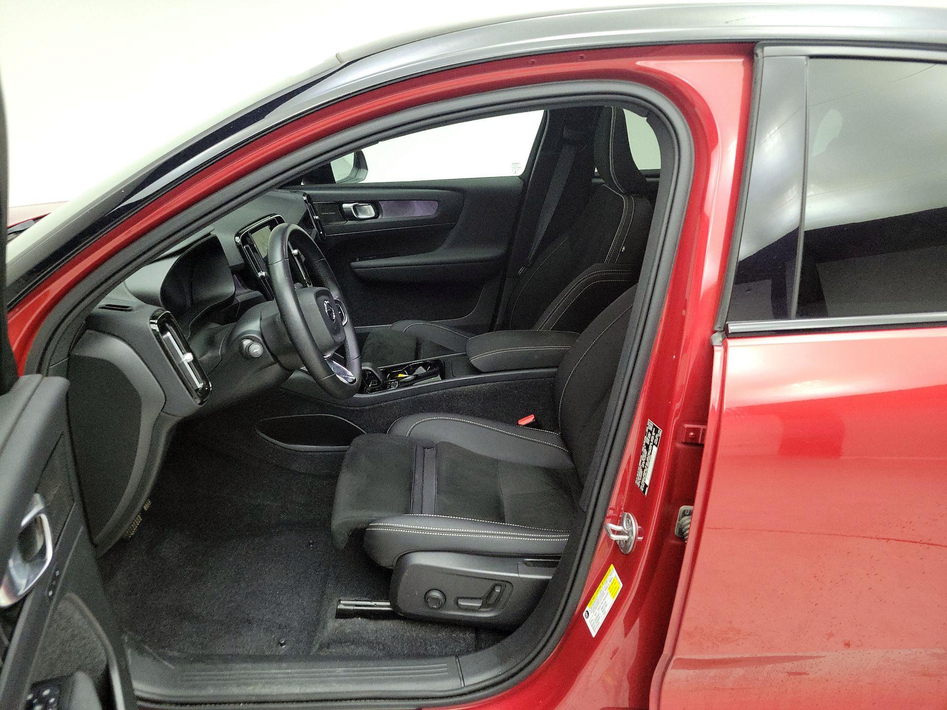 Thumbnail: 2022 Volvo C40 - 11