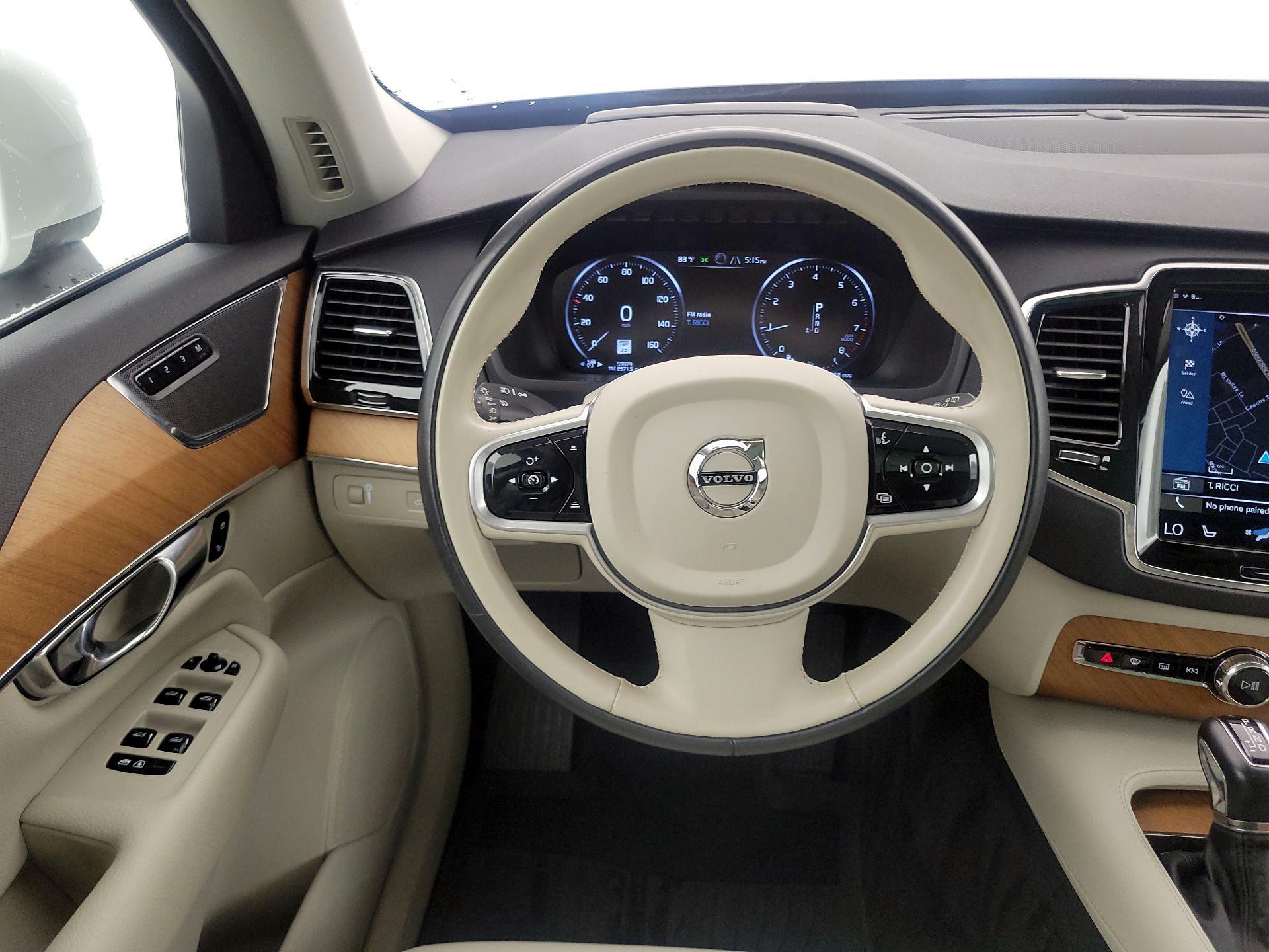 Thumbnail: 2022 Volvo XC90 - 10