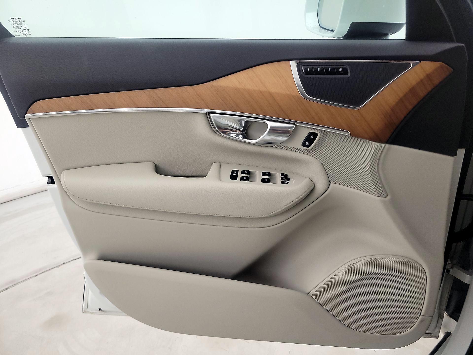 Thumbnail: 2022 Volvo XC90 - 12