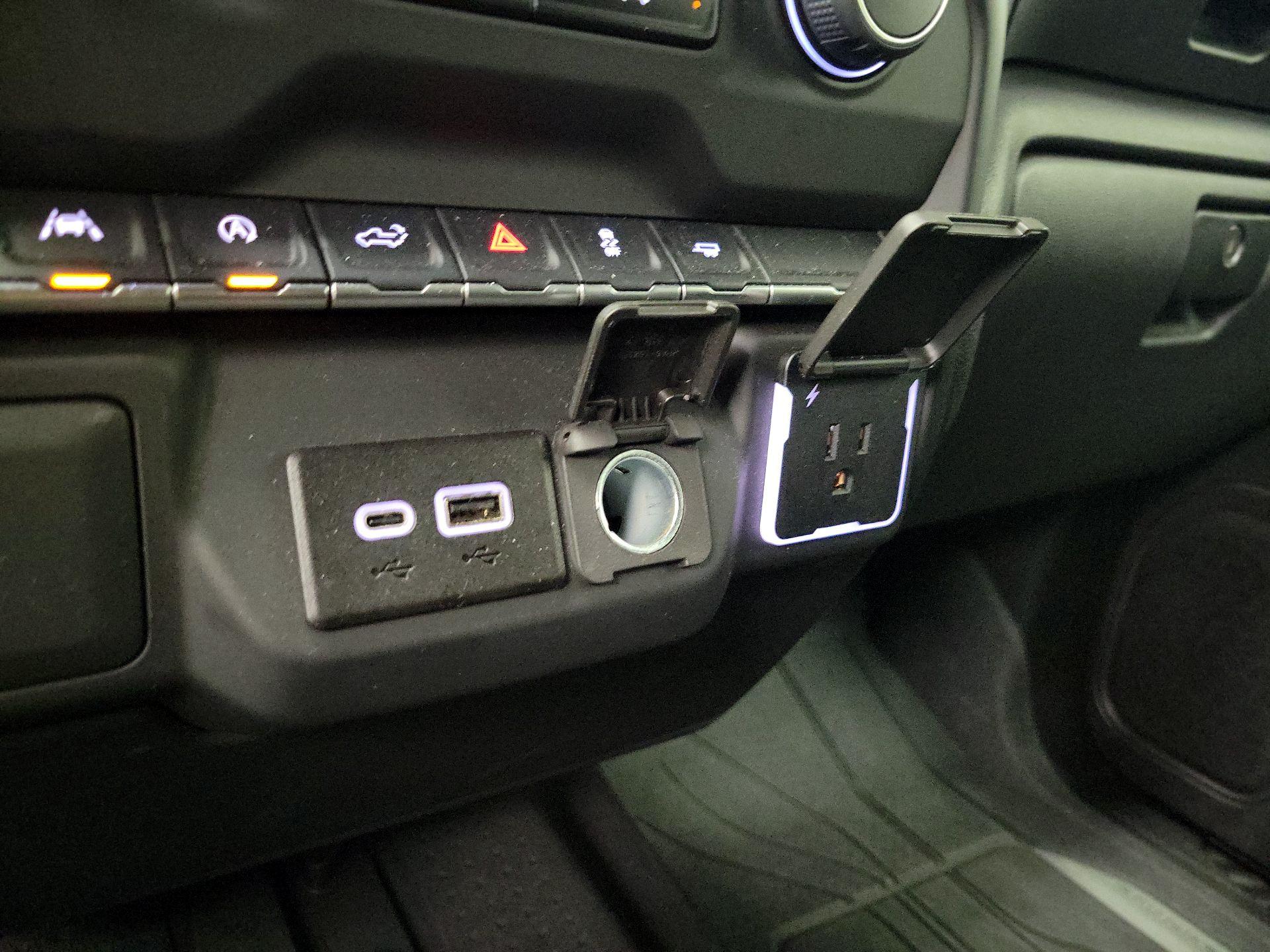 Thumbnail: 2024 Chevrolet Silverado 1500 - 18