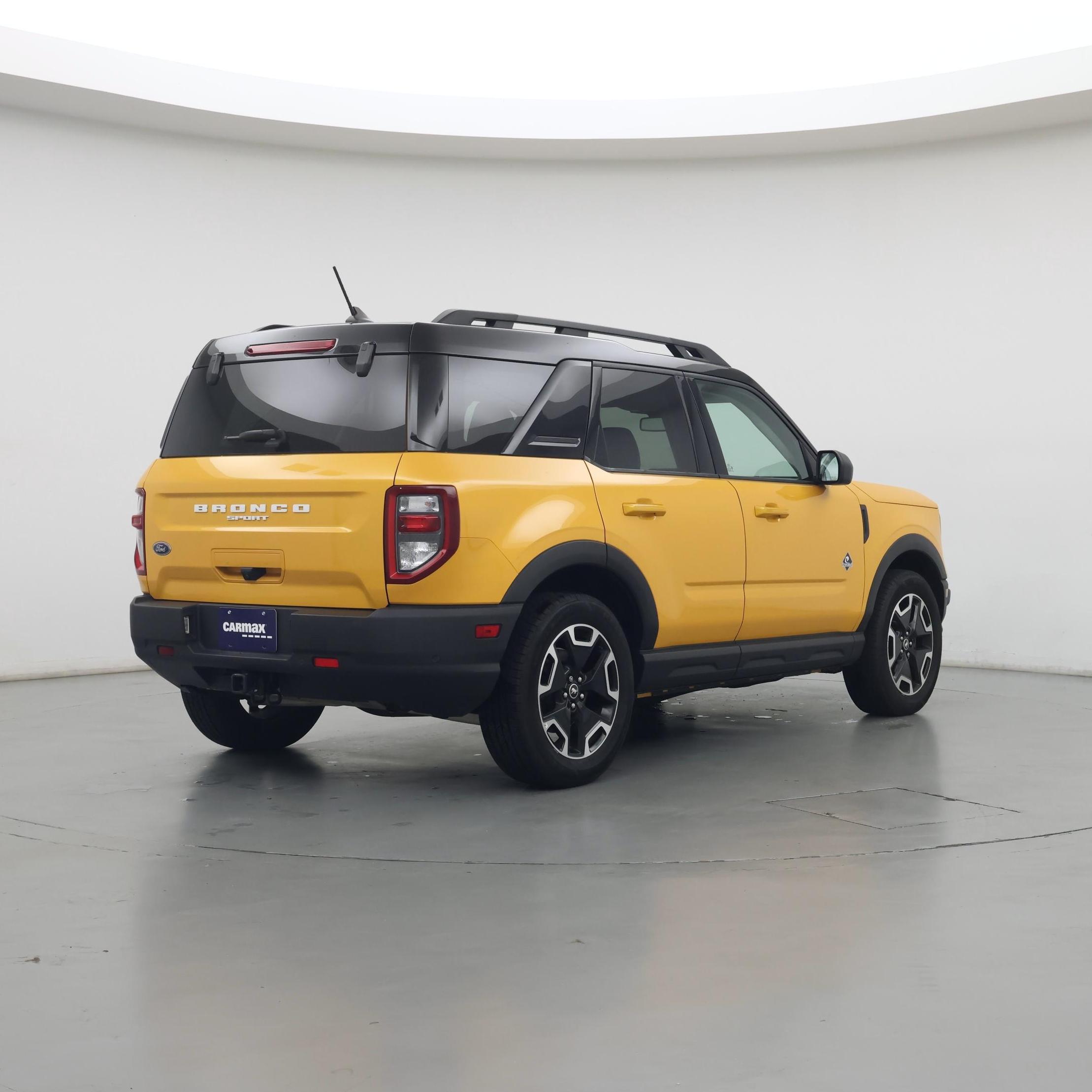 Thumbnail: 2022 Ford Bronco Sport - 3