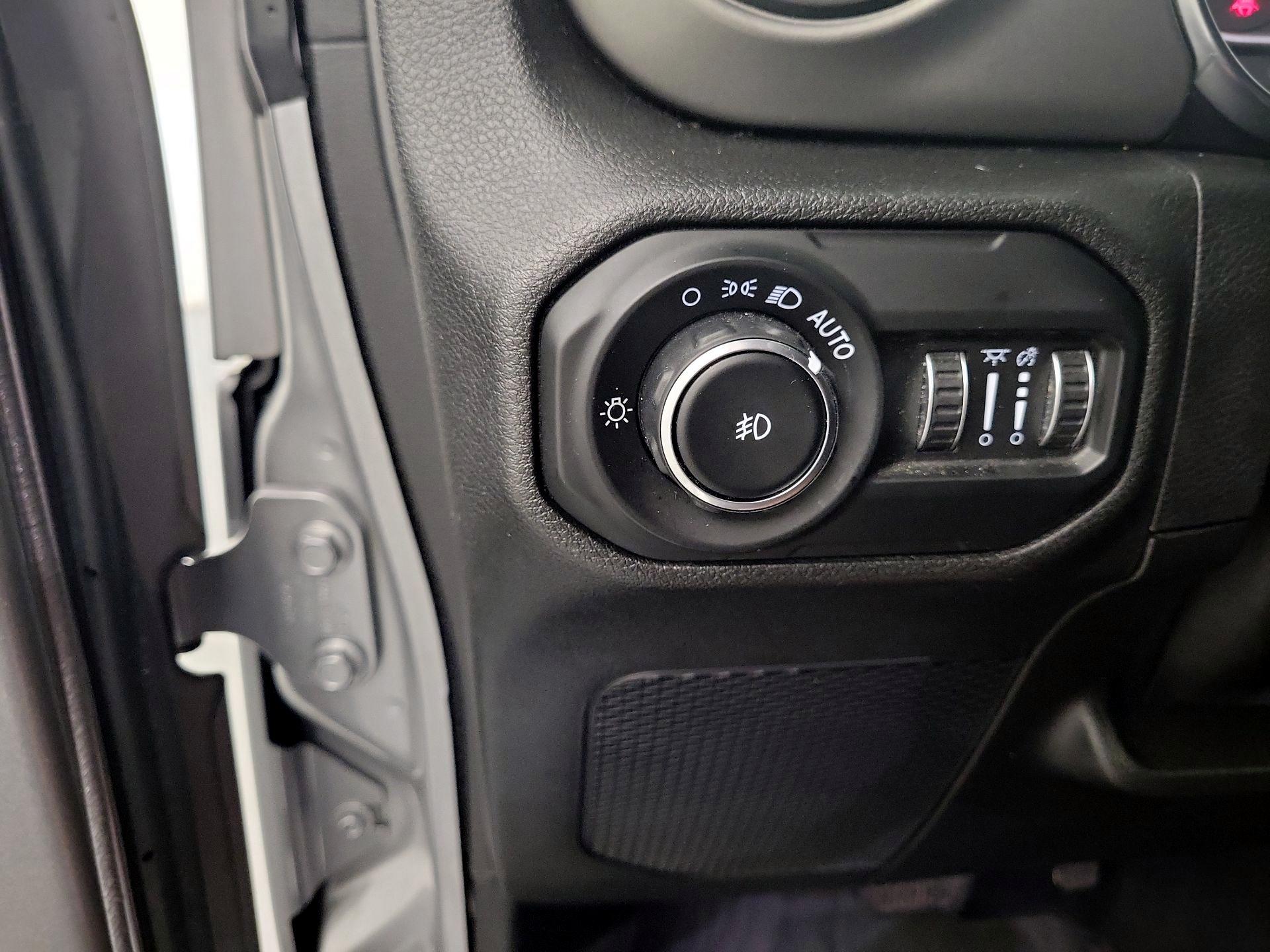Thumbnail: 2021 Jeep Wrangler - 11