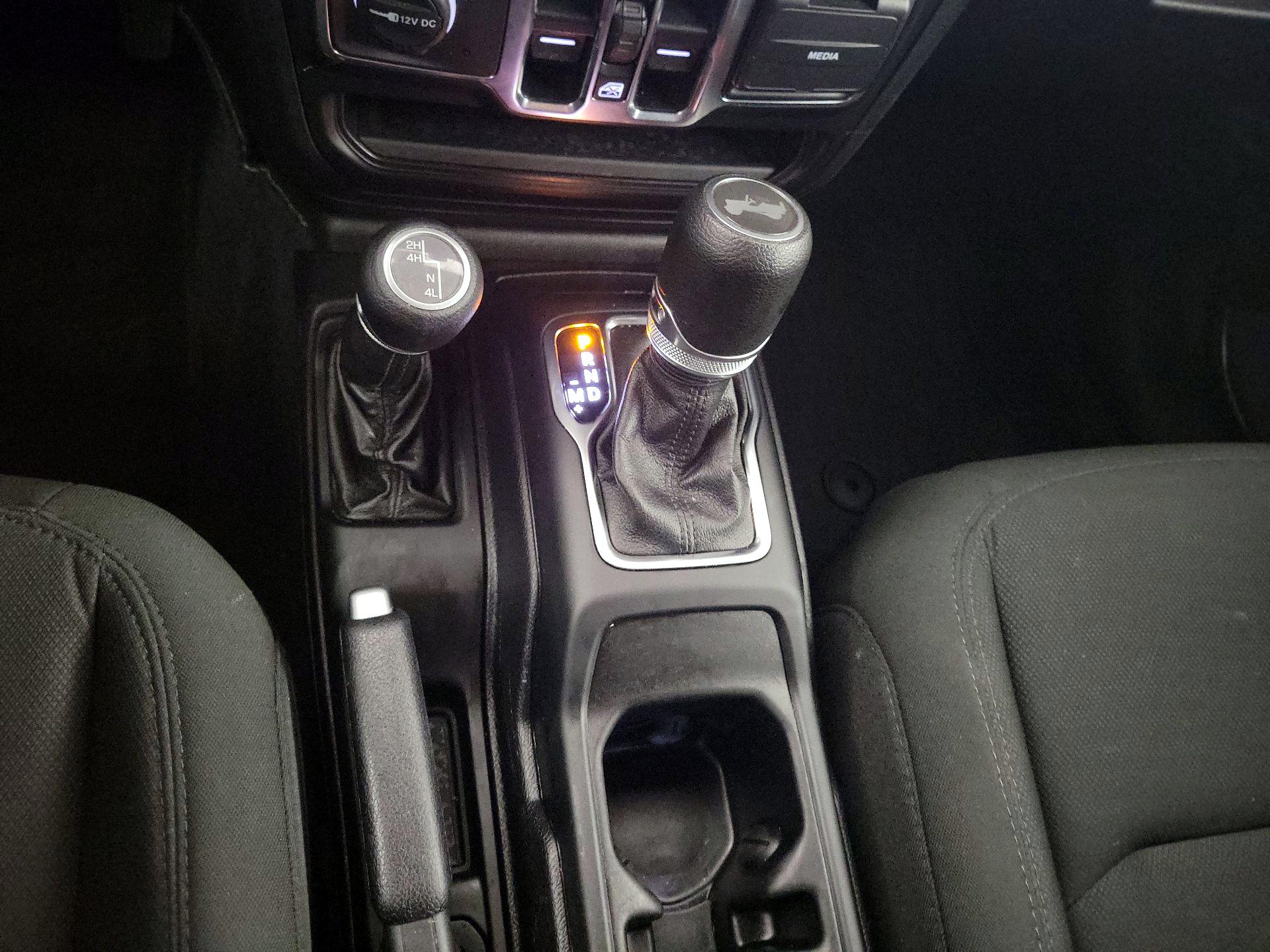 Thumbnail: 2021 Jeep Wrangler - 16