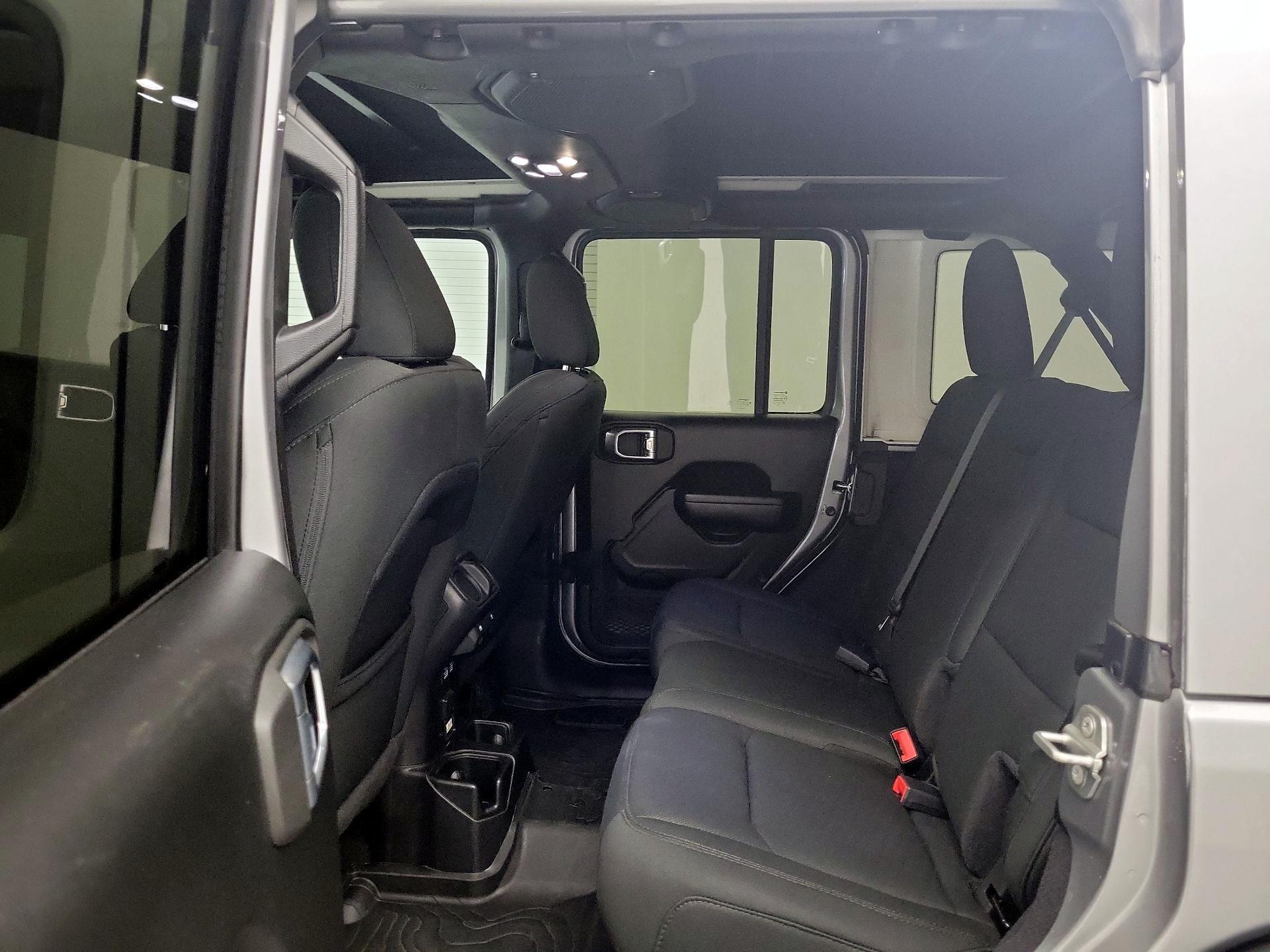 Thumbnail: 2021 Jeep Wrangler - 18