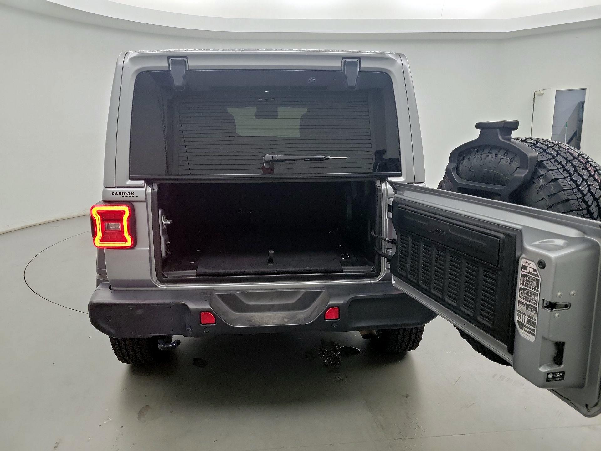 Thumbnail: 2021 Jeep Wrangler - 19