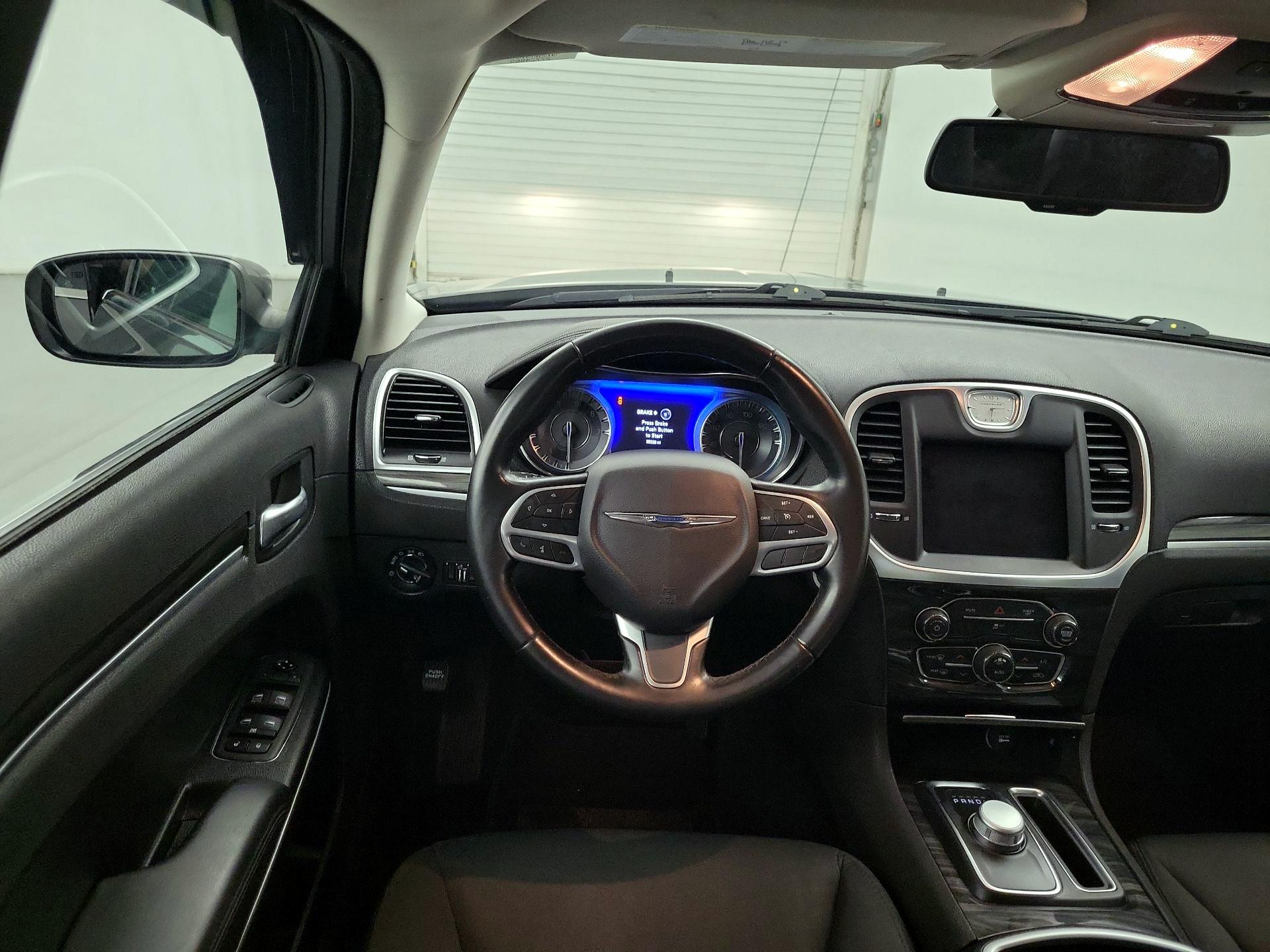 Thumbnail: 2020 Chrysler 300 - 10