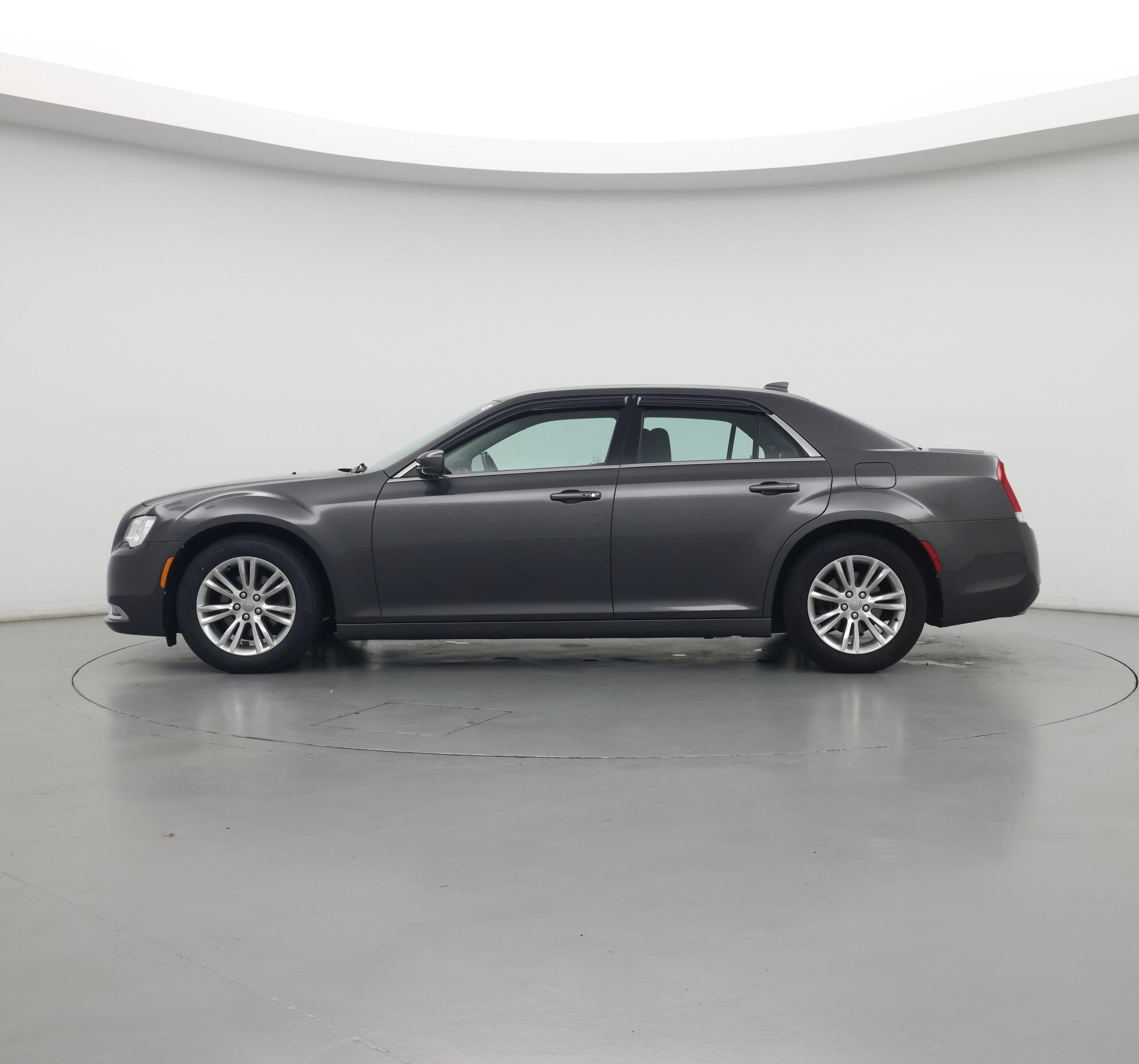 Thumbnail: 2020 Chrysler 300 - 3