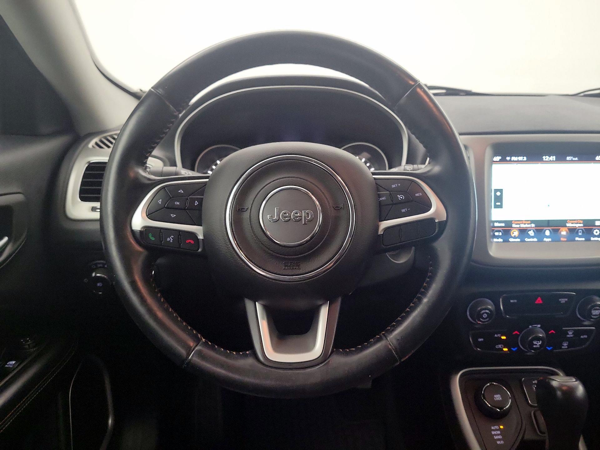 Thumbnail: 2020 Jeep Compass - 10