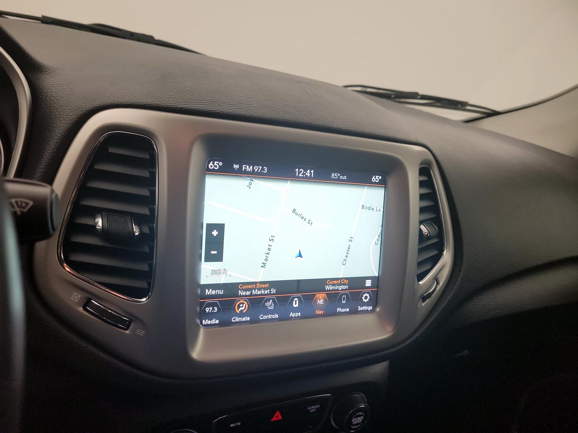 Thumbnail: 2020 Jeep Compass - 14