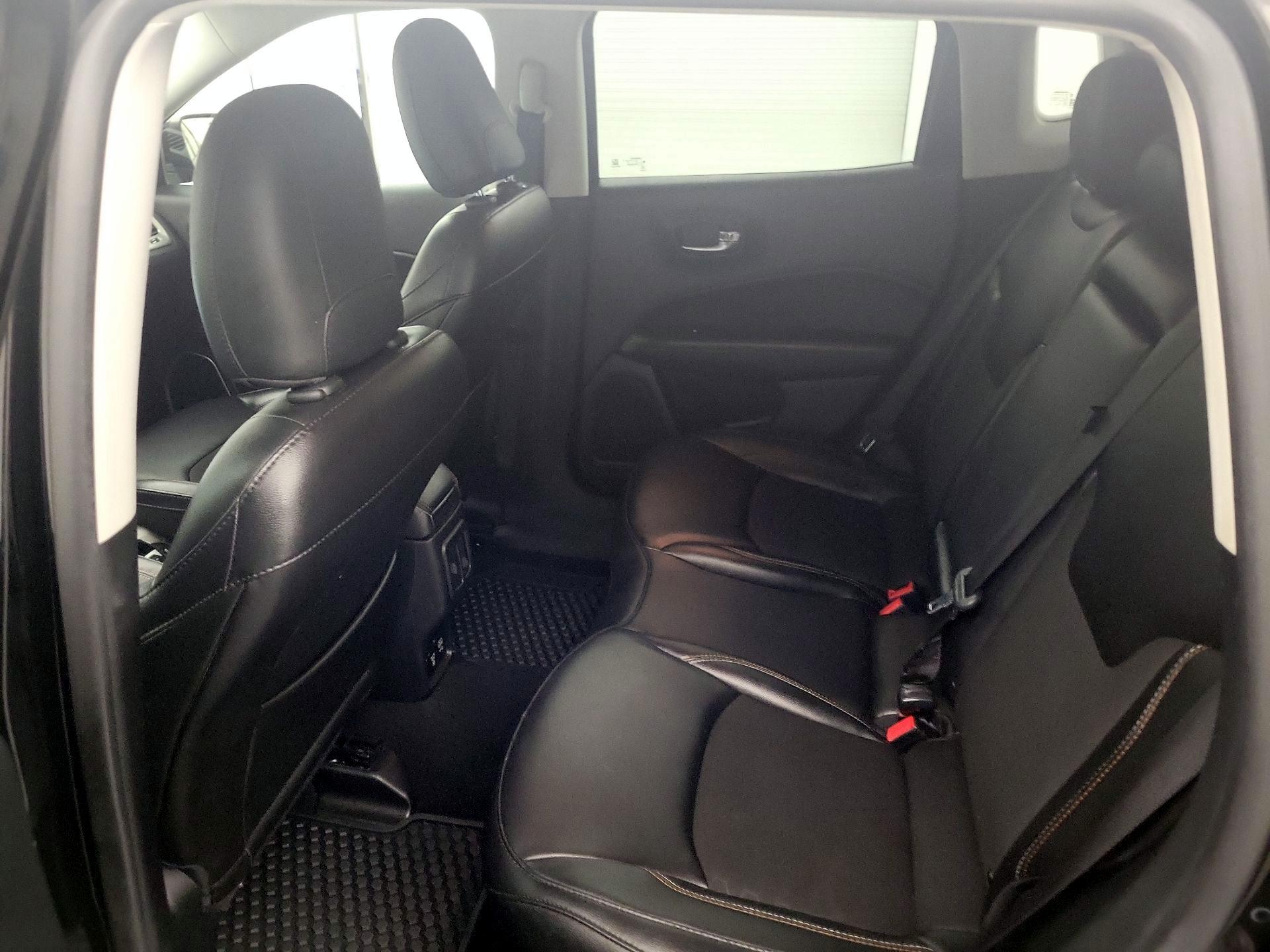 Thumbnail: 2020 Jeep Compass - 20