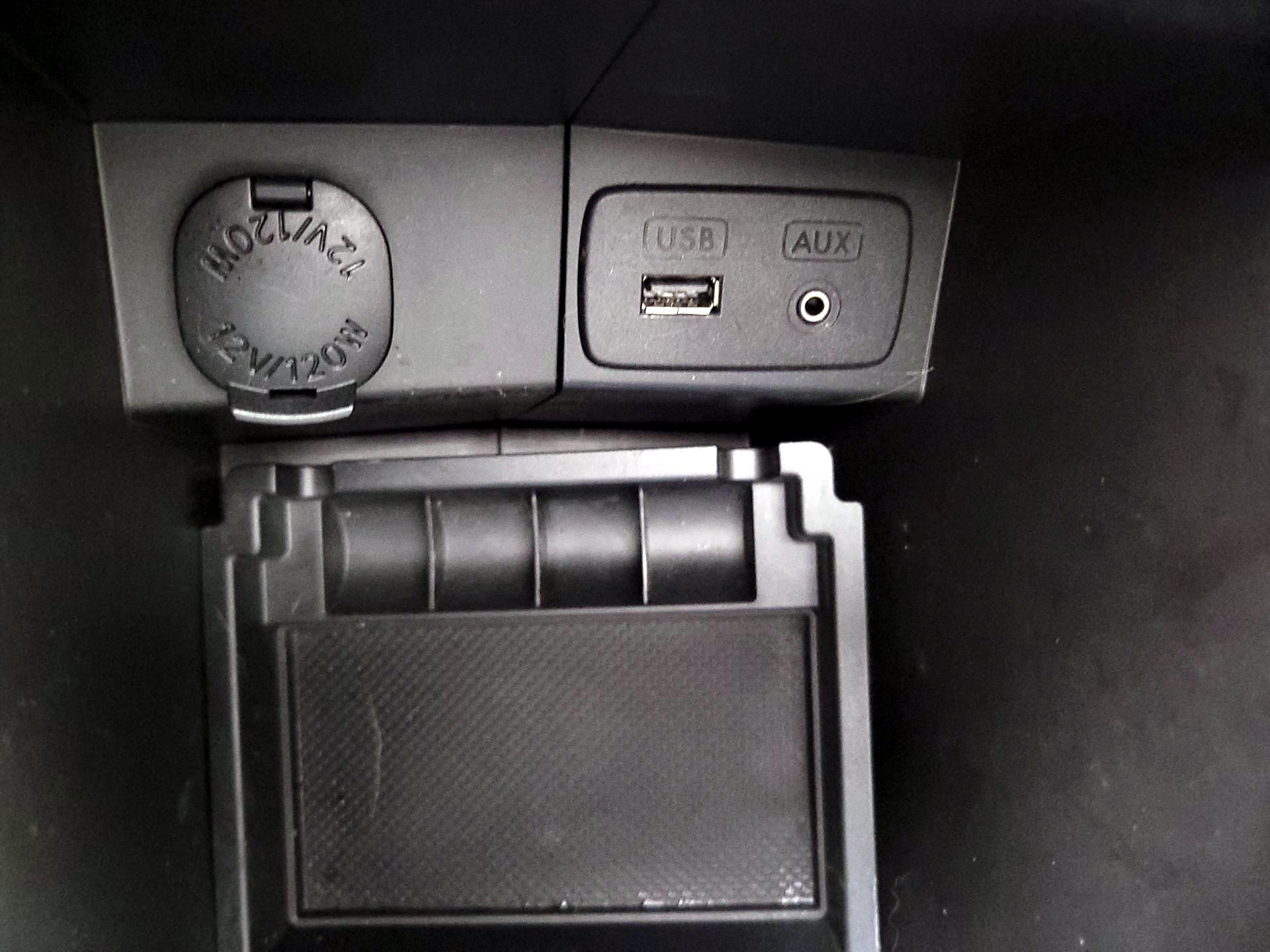 Thumbnail: 2014 Subaru Forester - 18