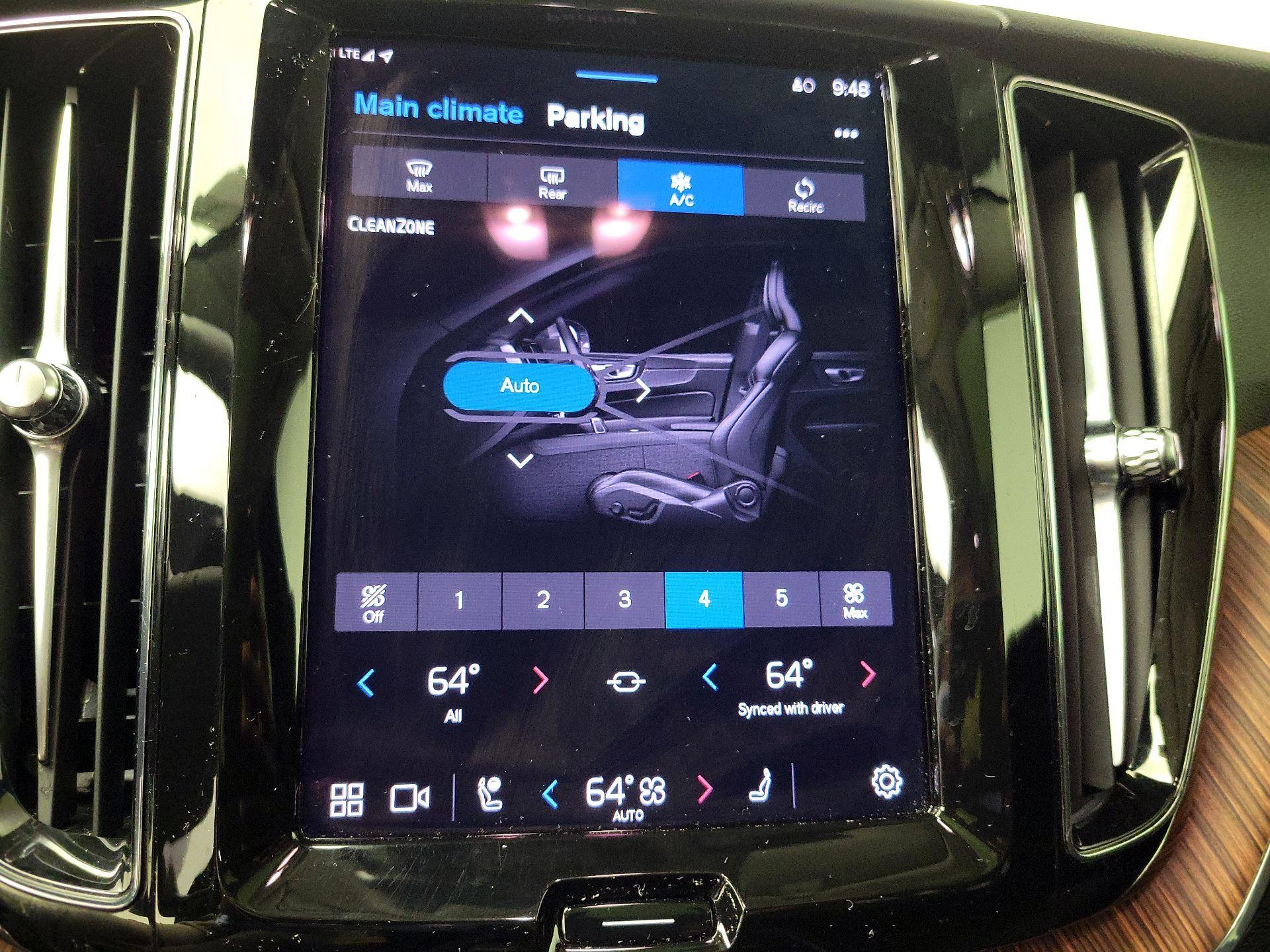 Thumbnail: 2024 Volvo XC60 - 16