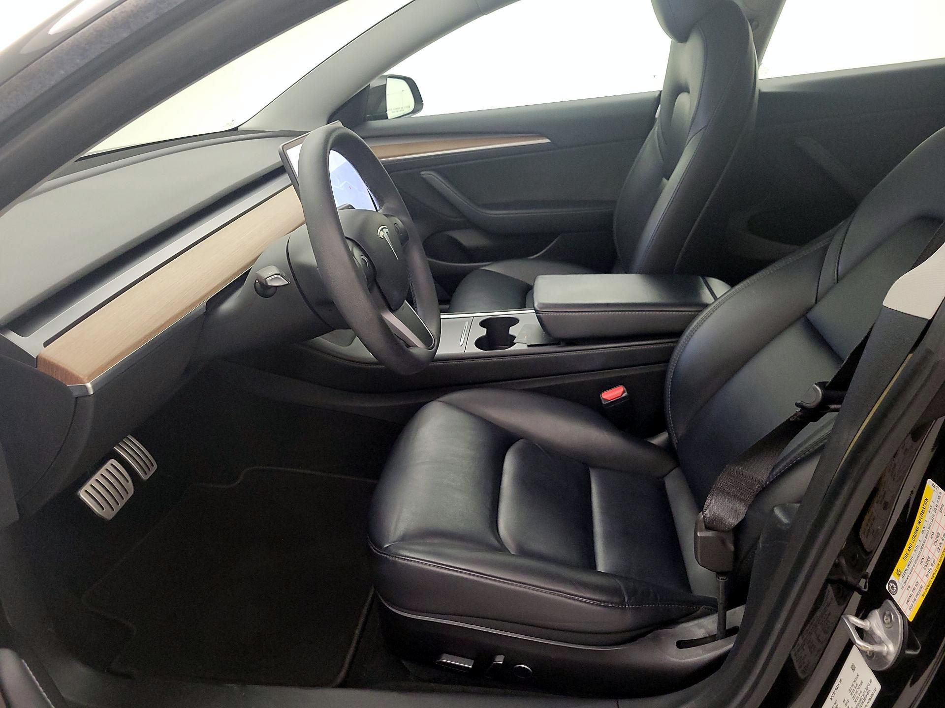 Thumbnail: 2021 Tesla Model 3 - 11