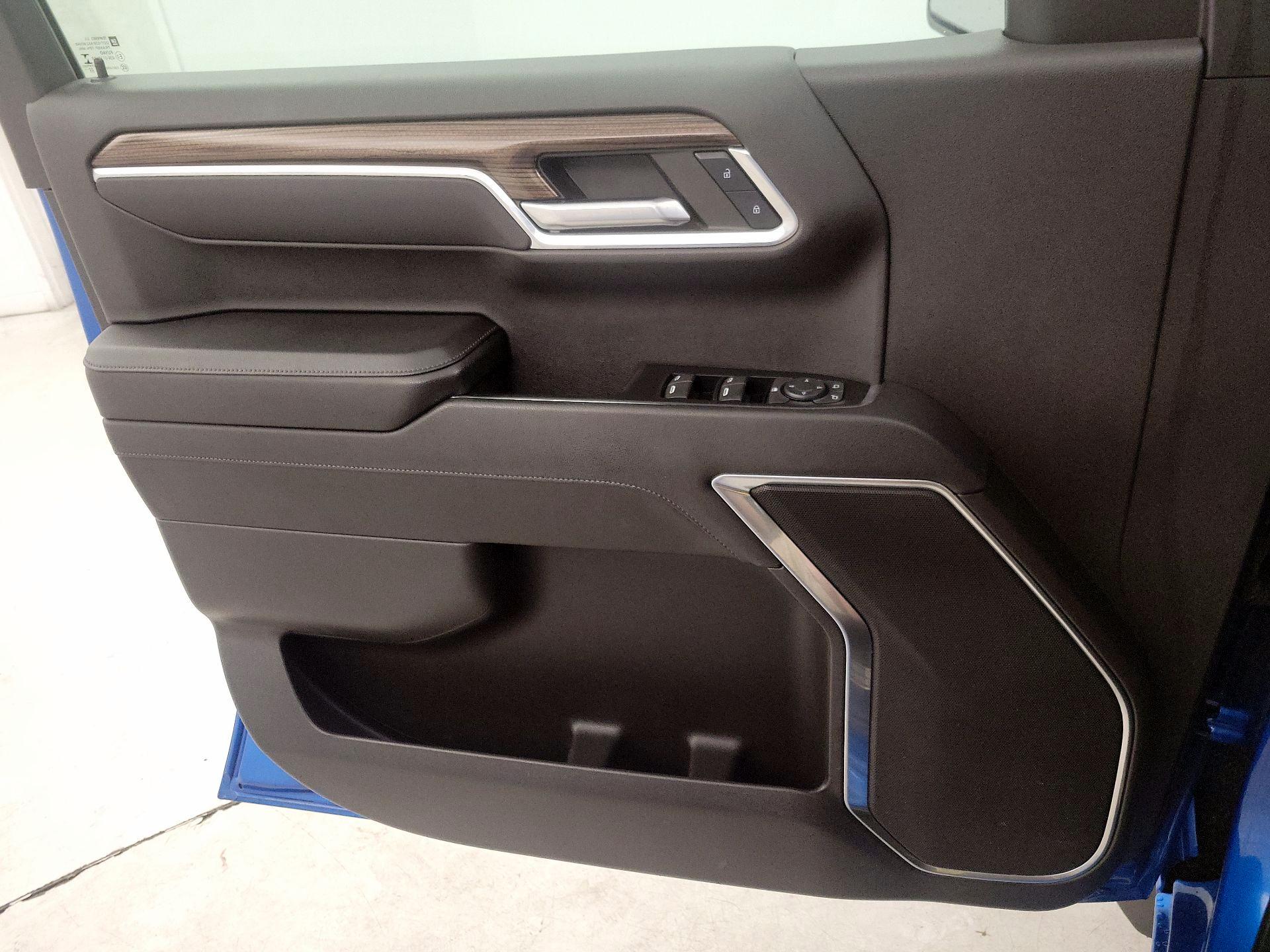 Thumbnail: 2023 Chevrolet Silverado 1500 - 12