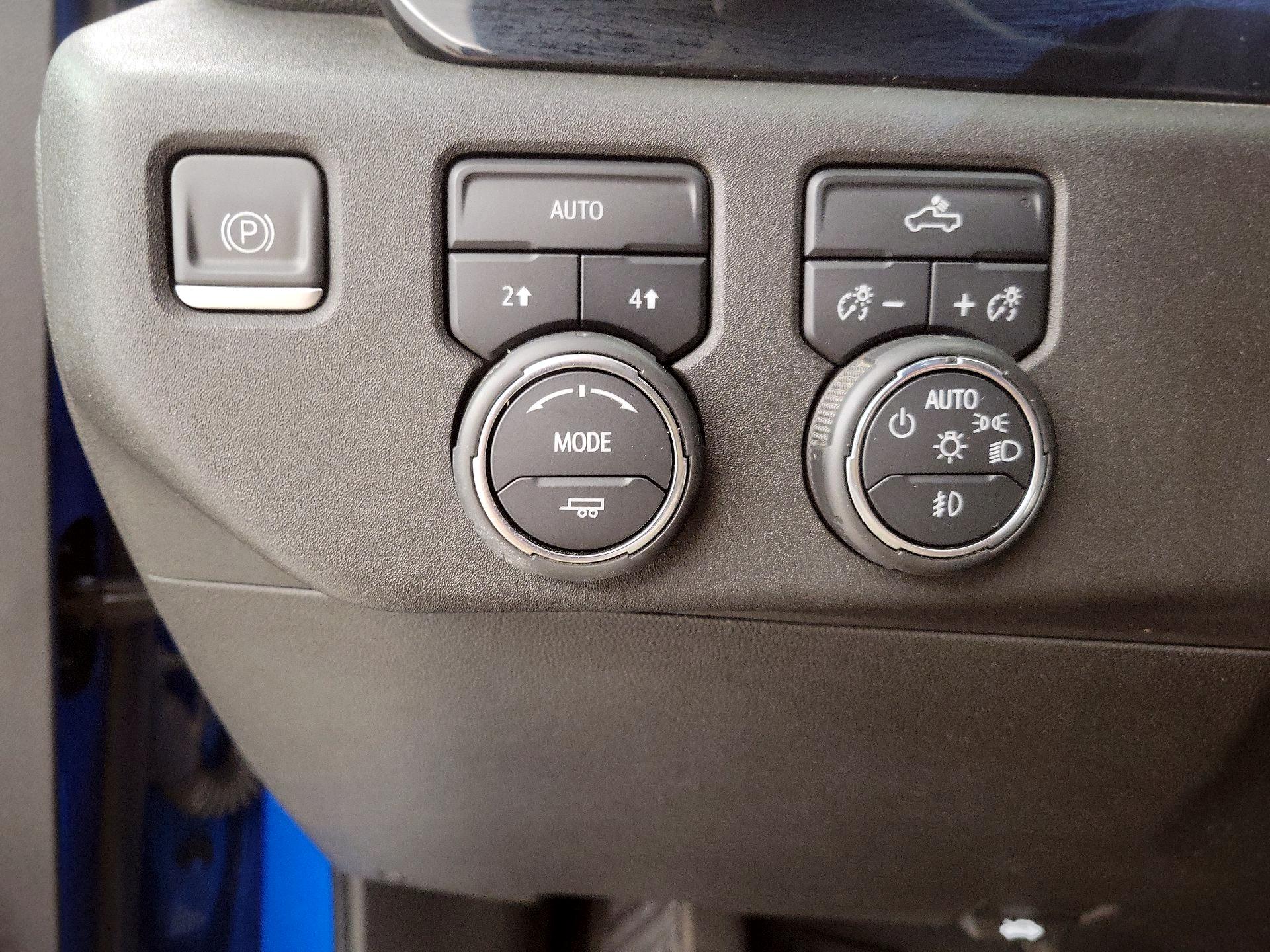 Thumbnail: 2023 Chevrolet Silverado 1500 - 13